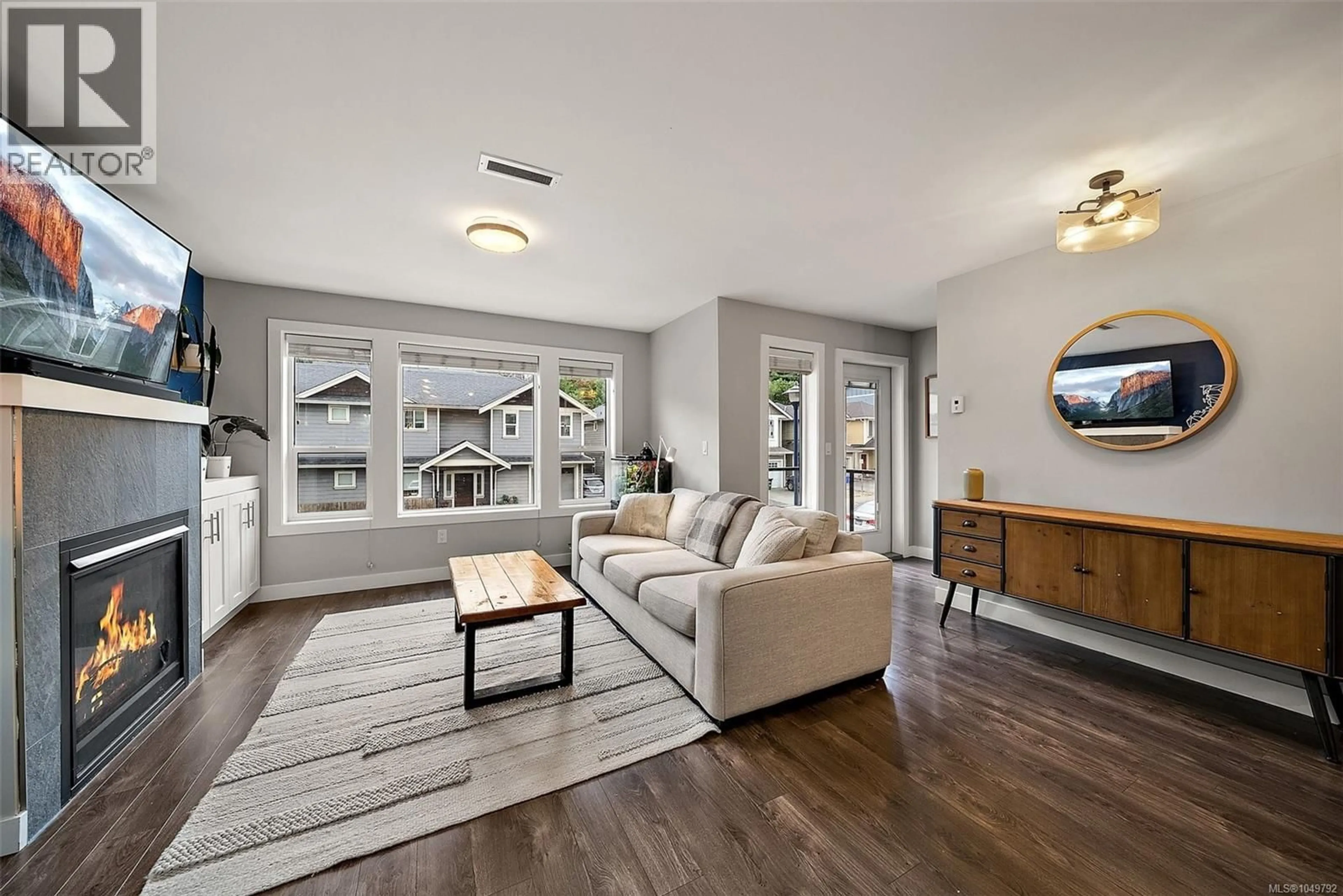 Living room with furniture, unknown for 3346 VISION WAY, Langford British Columbia V9C0E4