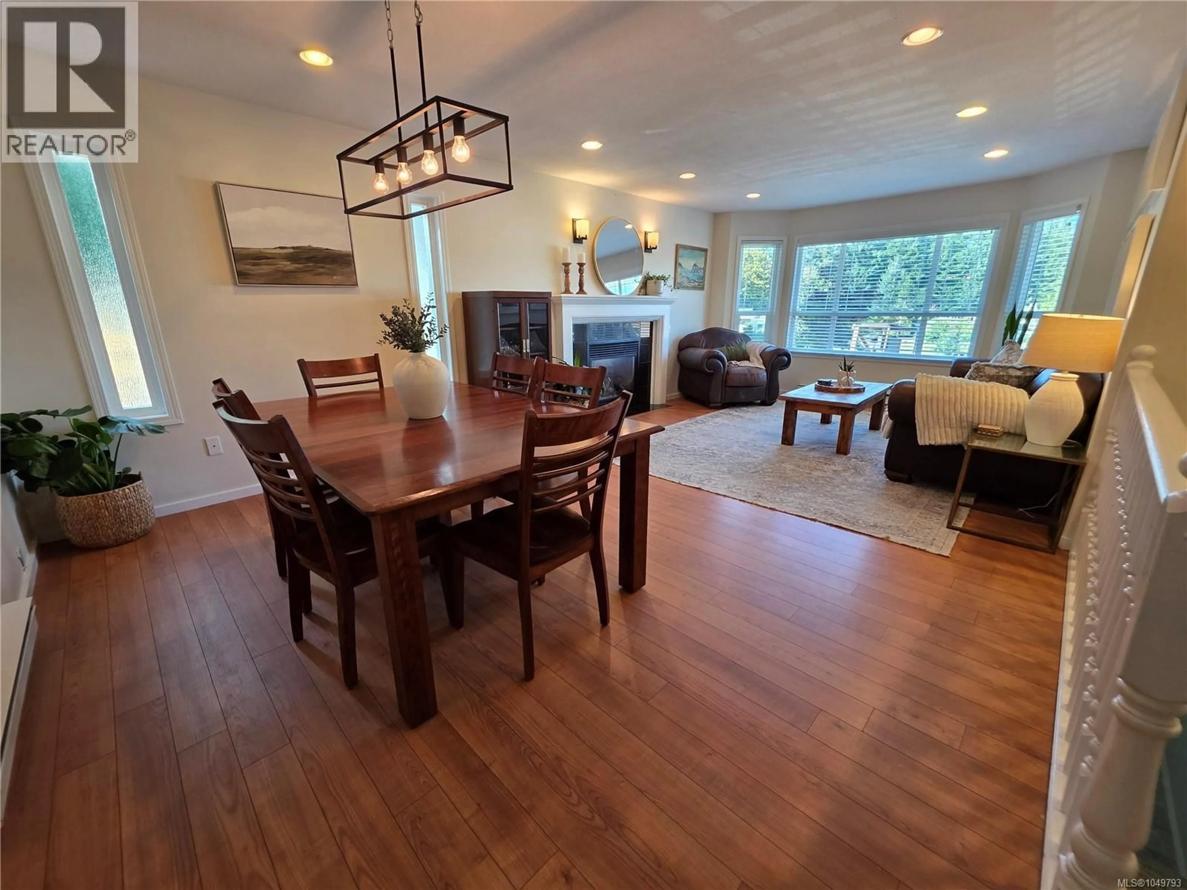Dining room, wood/laminate floor for 4040 CLEGG CRESCENT SOUTH, Port Alberni British Columbia V9Y7X5
