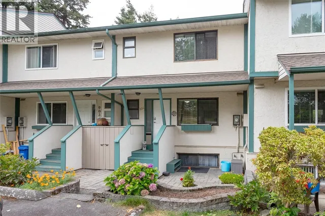 904 - 640 BROADWAY STREET, Saanich