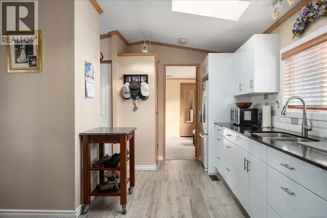 1839 VALLEY OAK DRIVE, Nanaimo 4