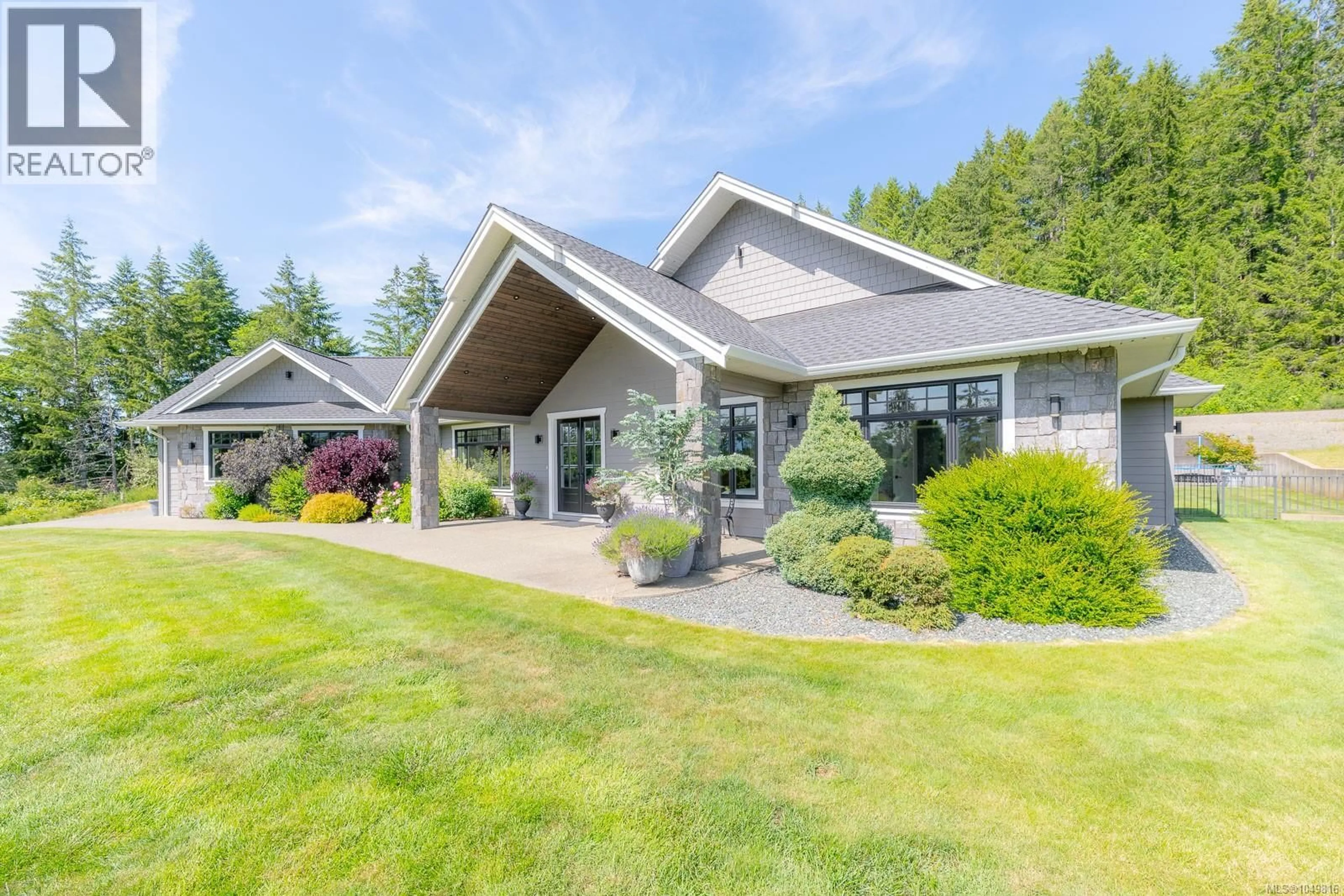 Home with vinyl exterior material, mountain view for 6181 CHASE DRIVE, Port Alberni British Columbia V9Y0C2