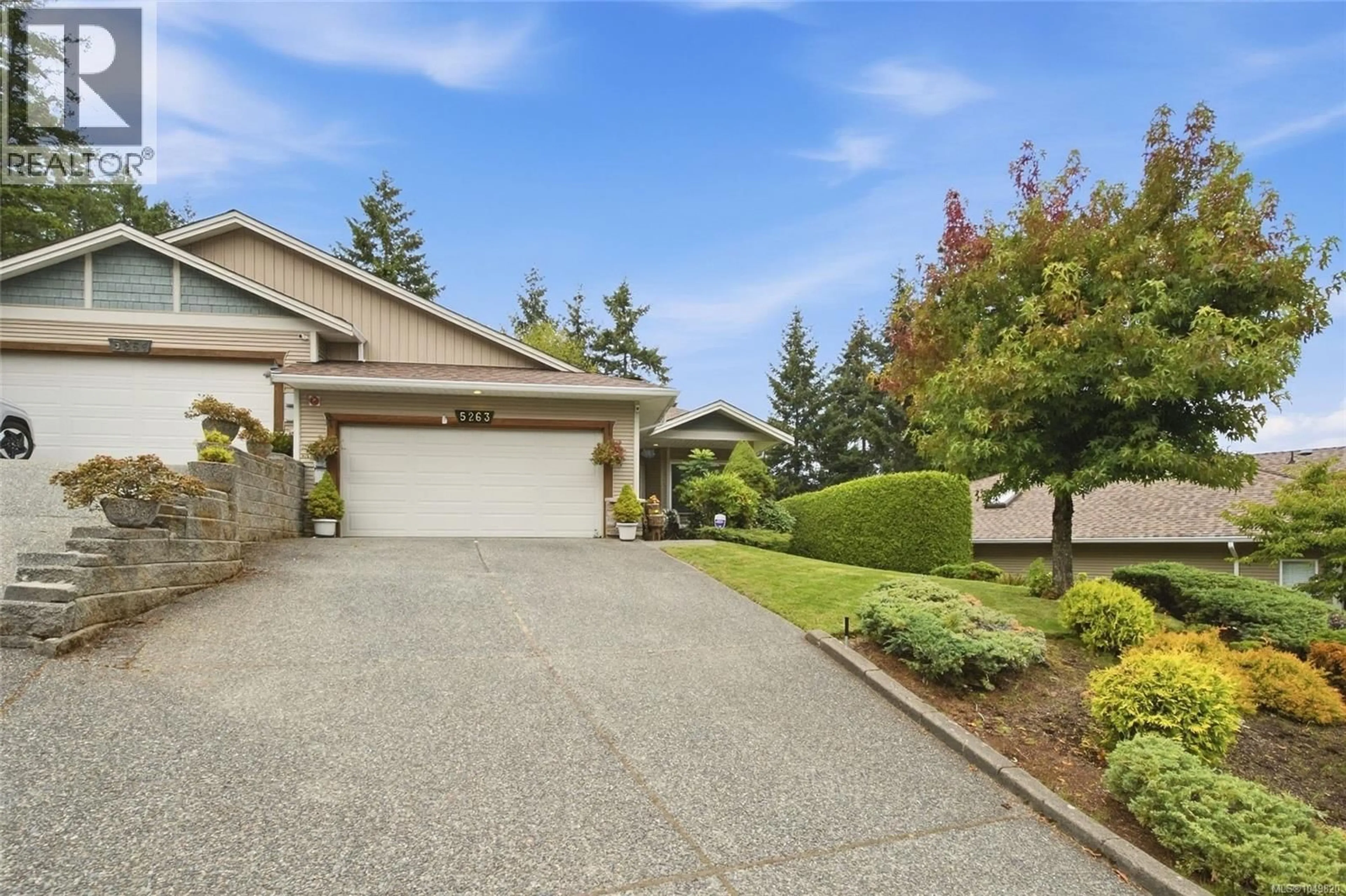Home with vinyl exterior material, street for 5263 NELSONWOODS PLACE, Nanaimo British Columbia V9T6R4