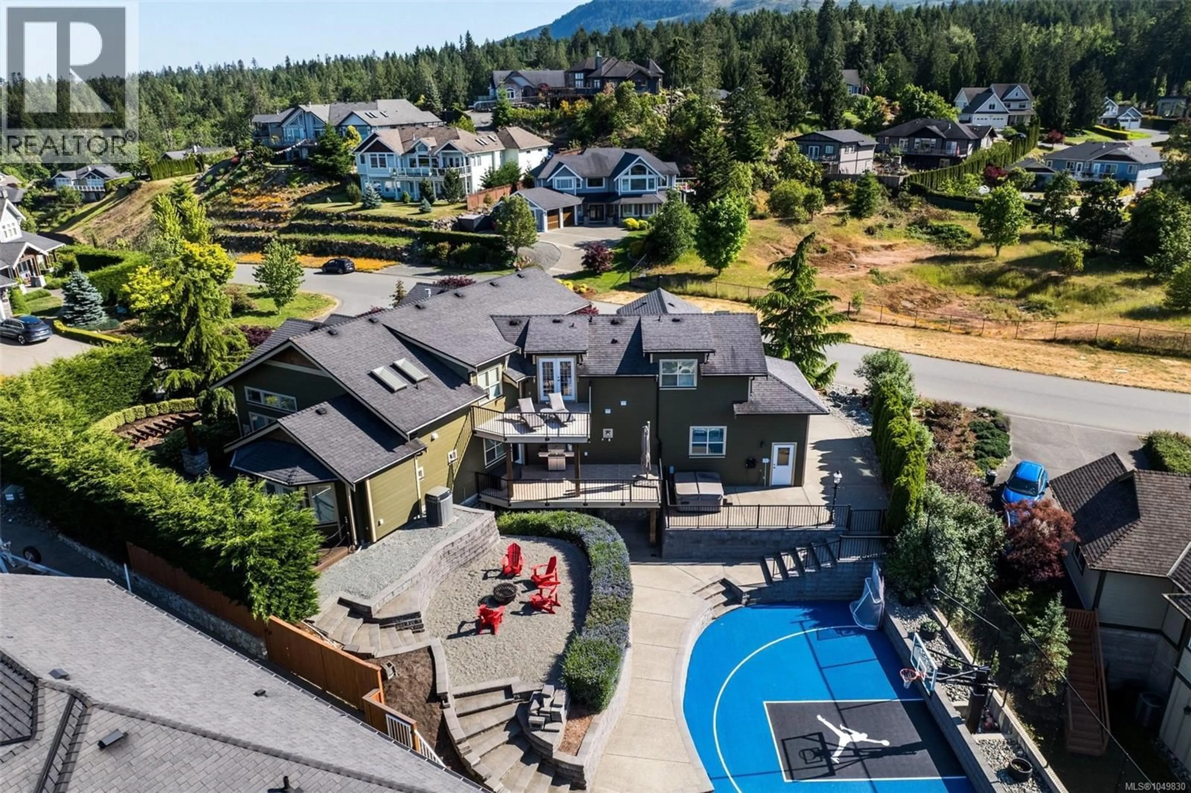 A pic from outside/outdoor area/front of a property/back of a property/a pic from drone, mountain view for 601 SENTINEL DRIVE, Mill Bay British Columbia V0R2P4