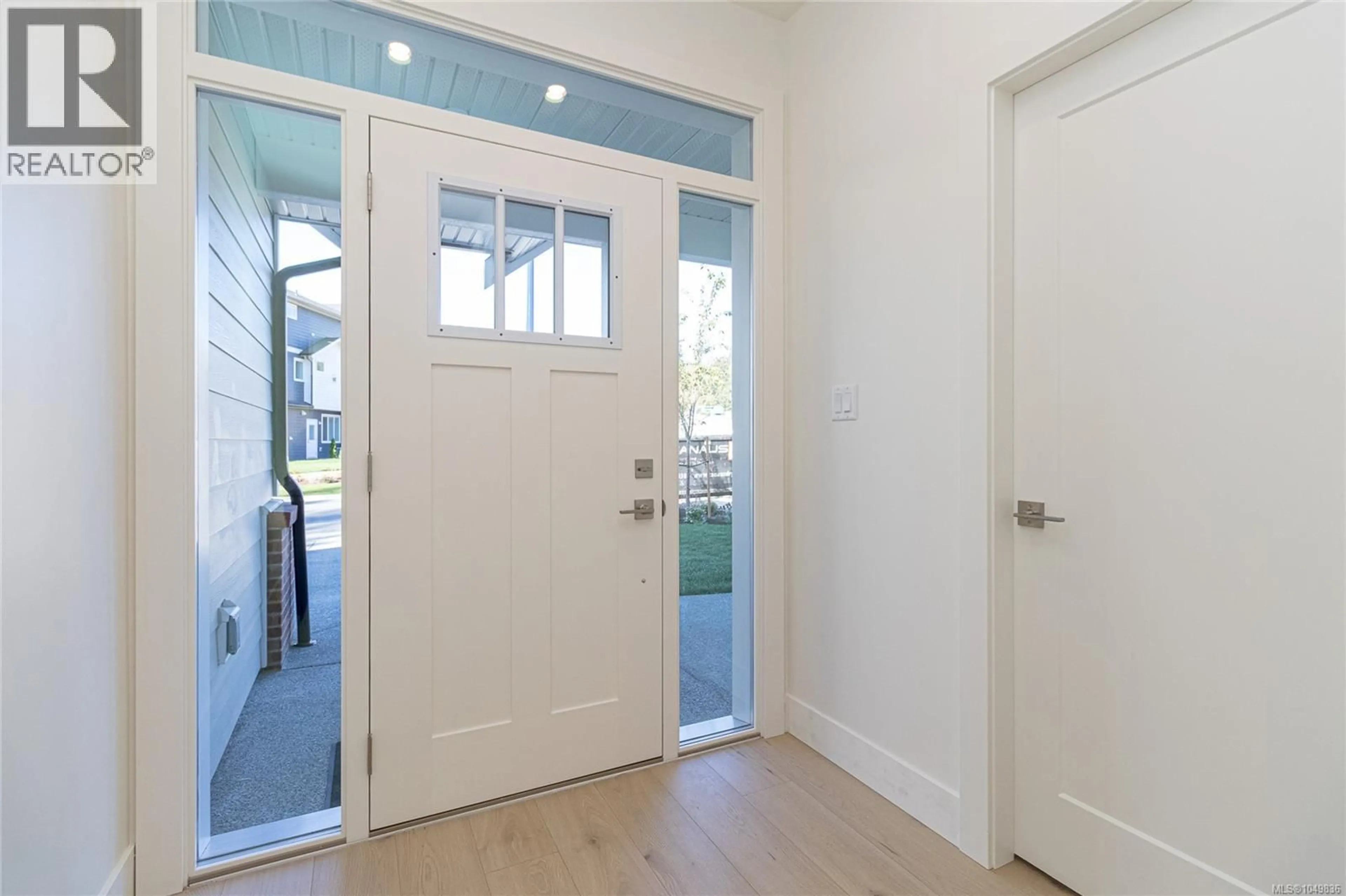 Indoor entryway for 2180 BELLFLOWER DRIVE, Langford British Columbia V9C0S6