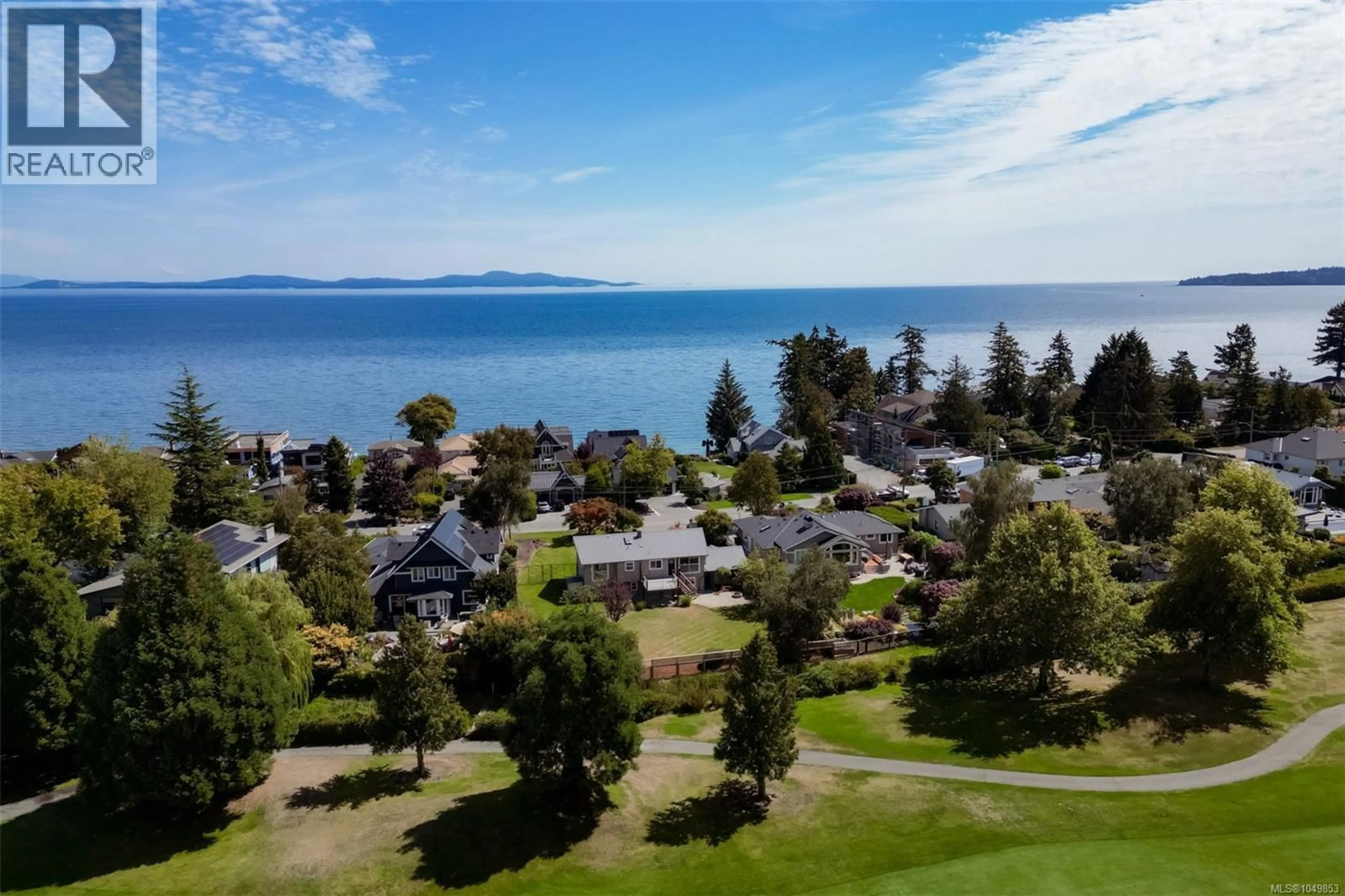 A pic from outside/outdoor area/front of a property/back of a property/a pic from drone, water/lake/river/ocean view for 5348 PARKER AVENUE, Saanich British Columbia V8Y2M9