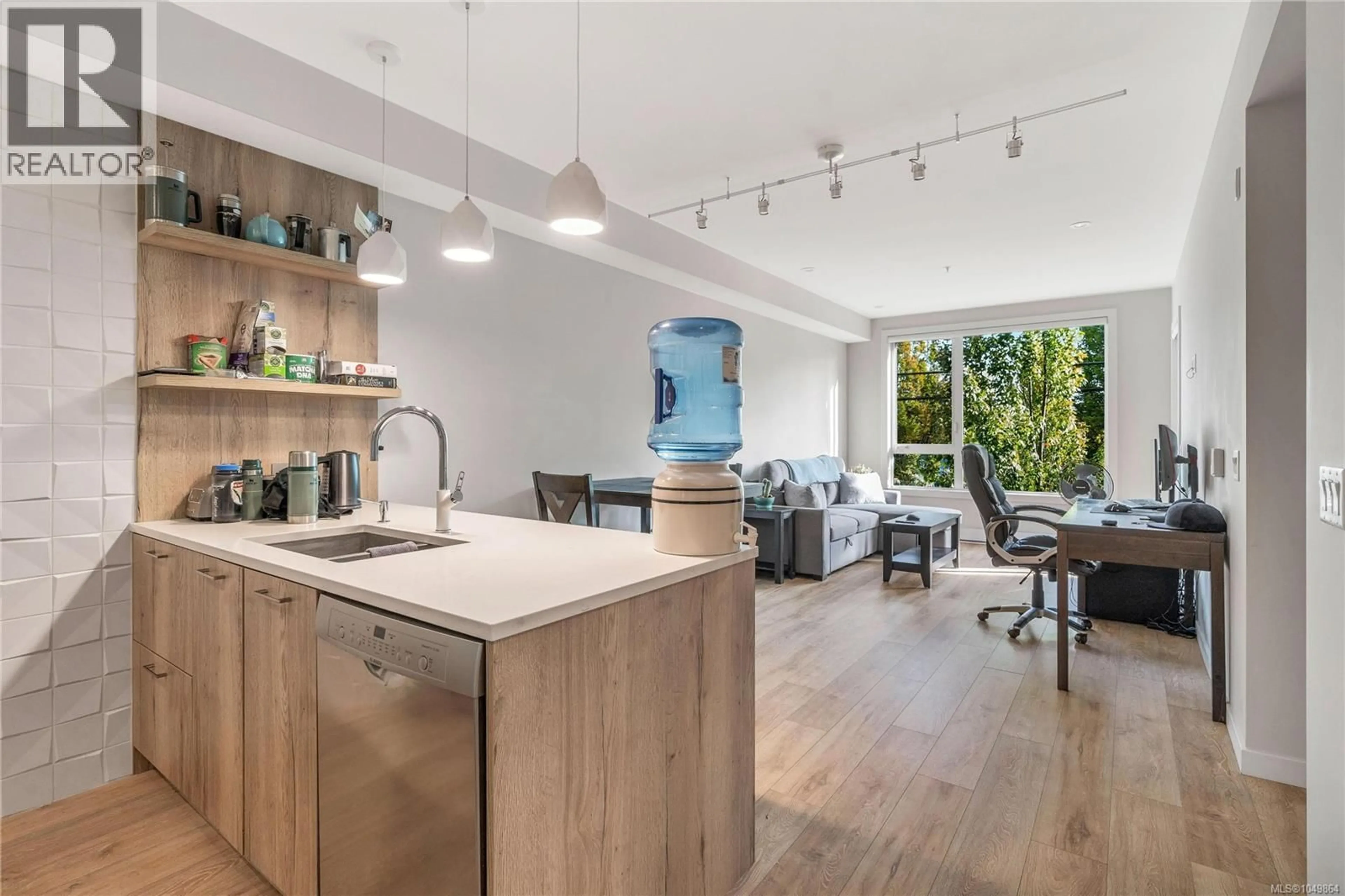Open concept kitchen, unknown for 204 - 1588 NORTH DAIRY ROAD, Saanich British Columbia V8T0E1
