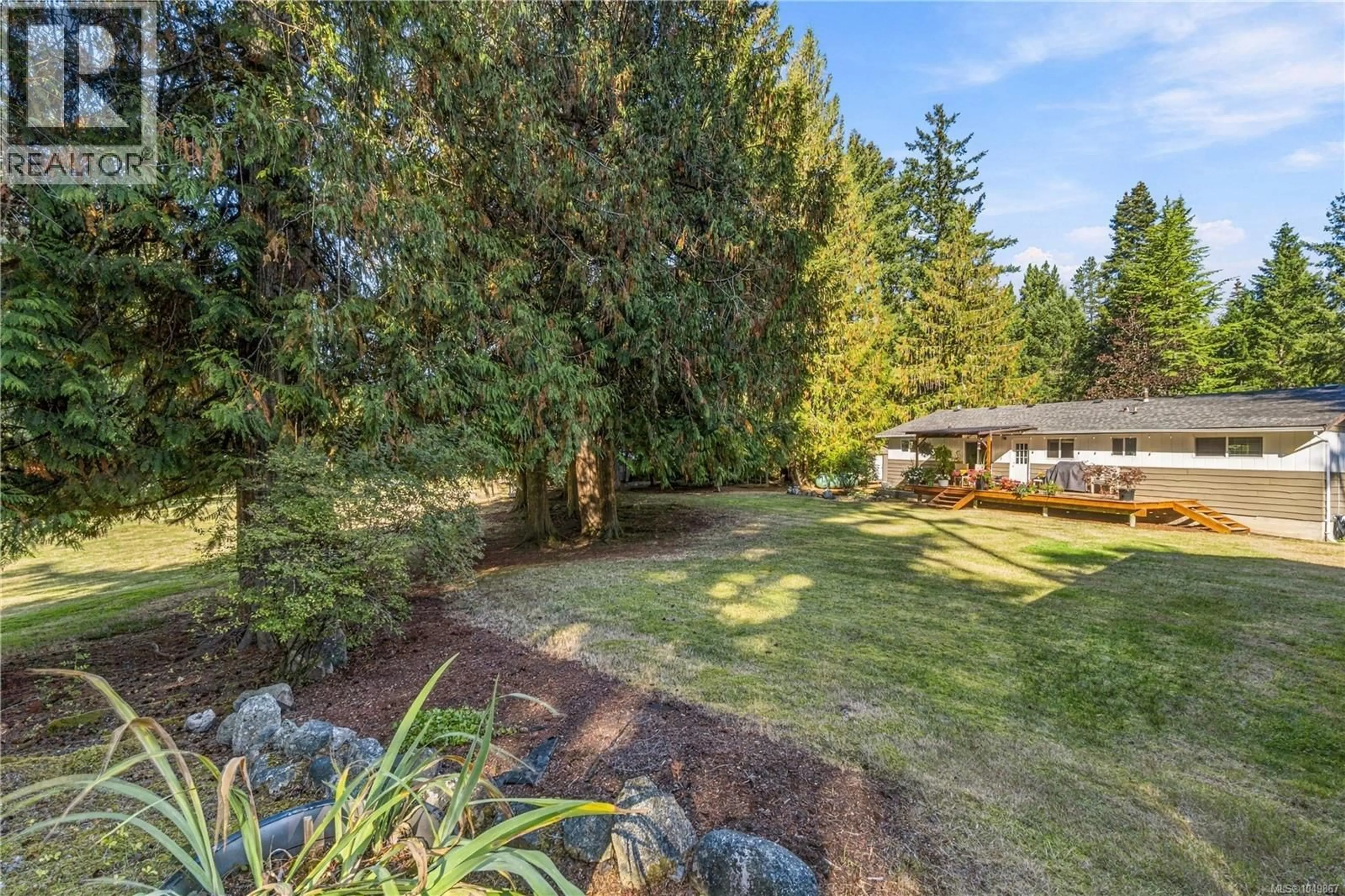 A pic from outside/outdoor area/front of a property/back of a property/a pic from drone, unknown for 1164 DOBLER ROAD, Parksville British Columbia V9P2C5
