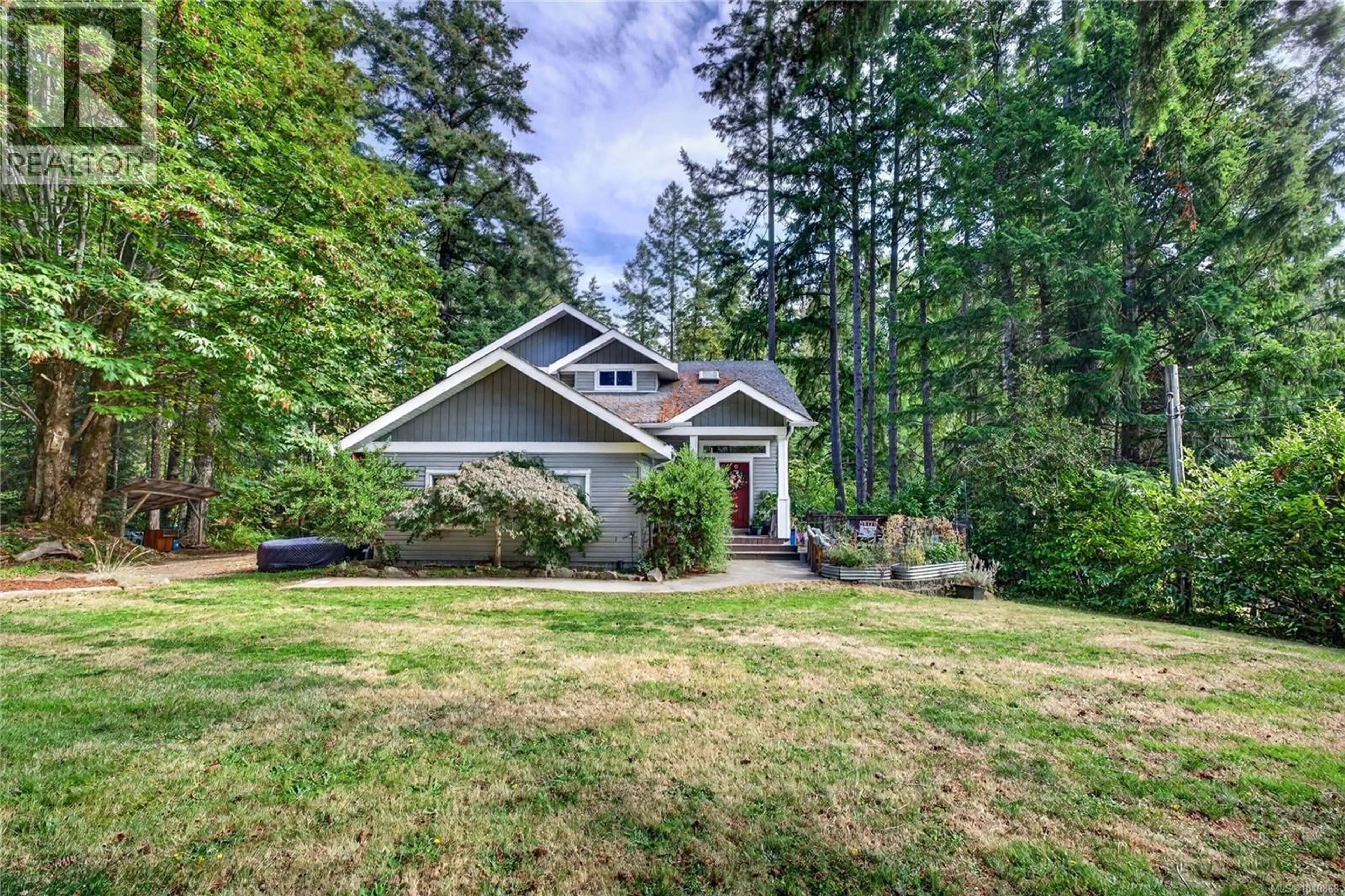 Home with vinyl exterior material, unknown for 135 PINE PLACE, Salt Spring British Columbia V8K2N4