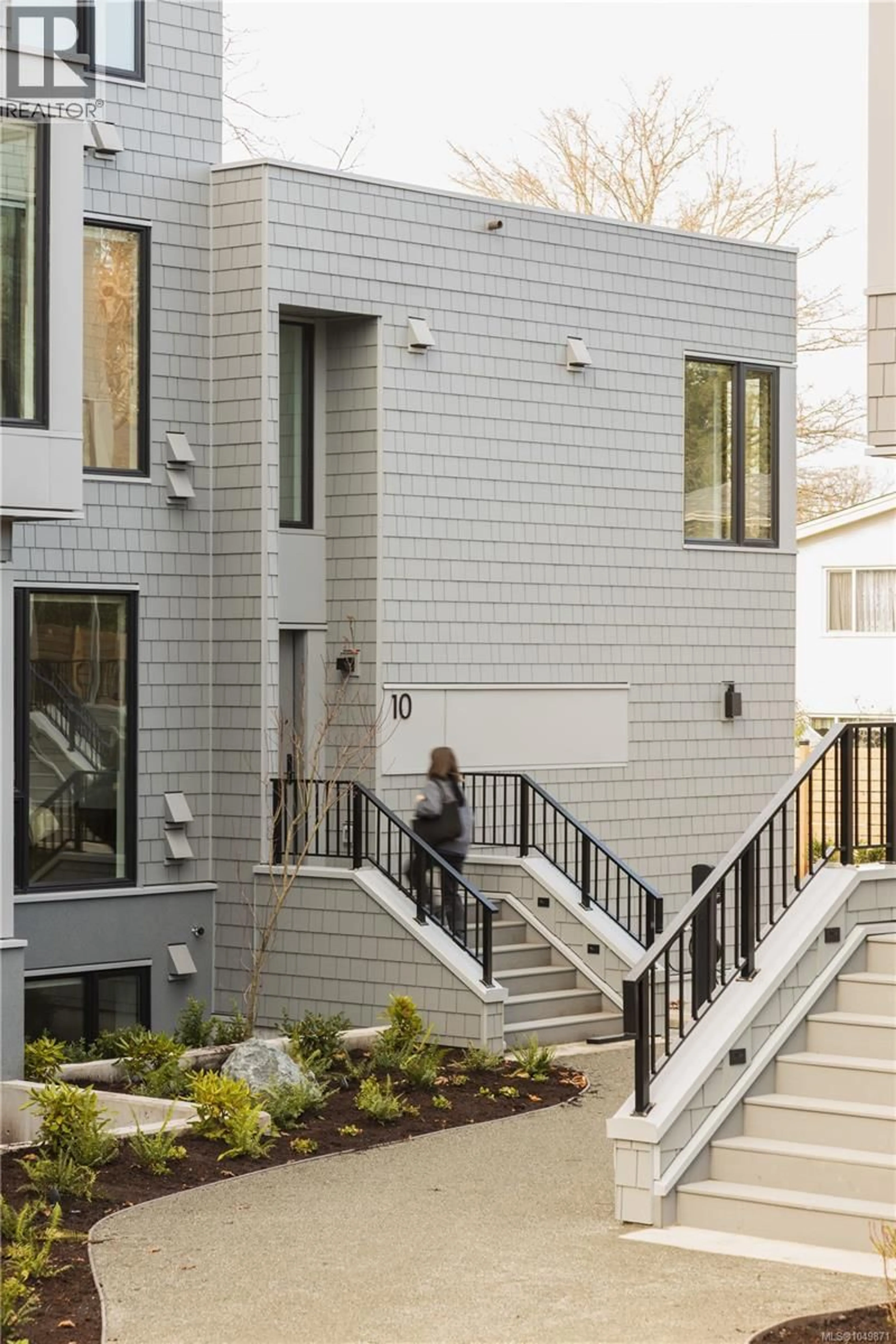 Home with brick exterior material, street for 10 - 907 REDFERN STREET, Victoria British Columbia V8S4G6