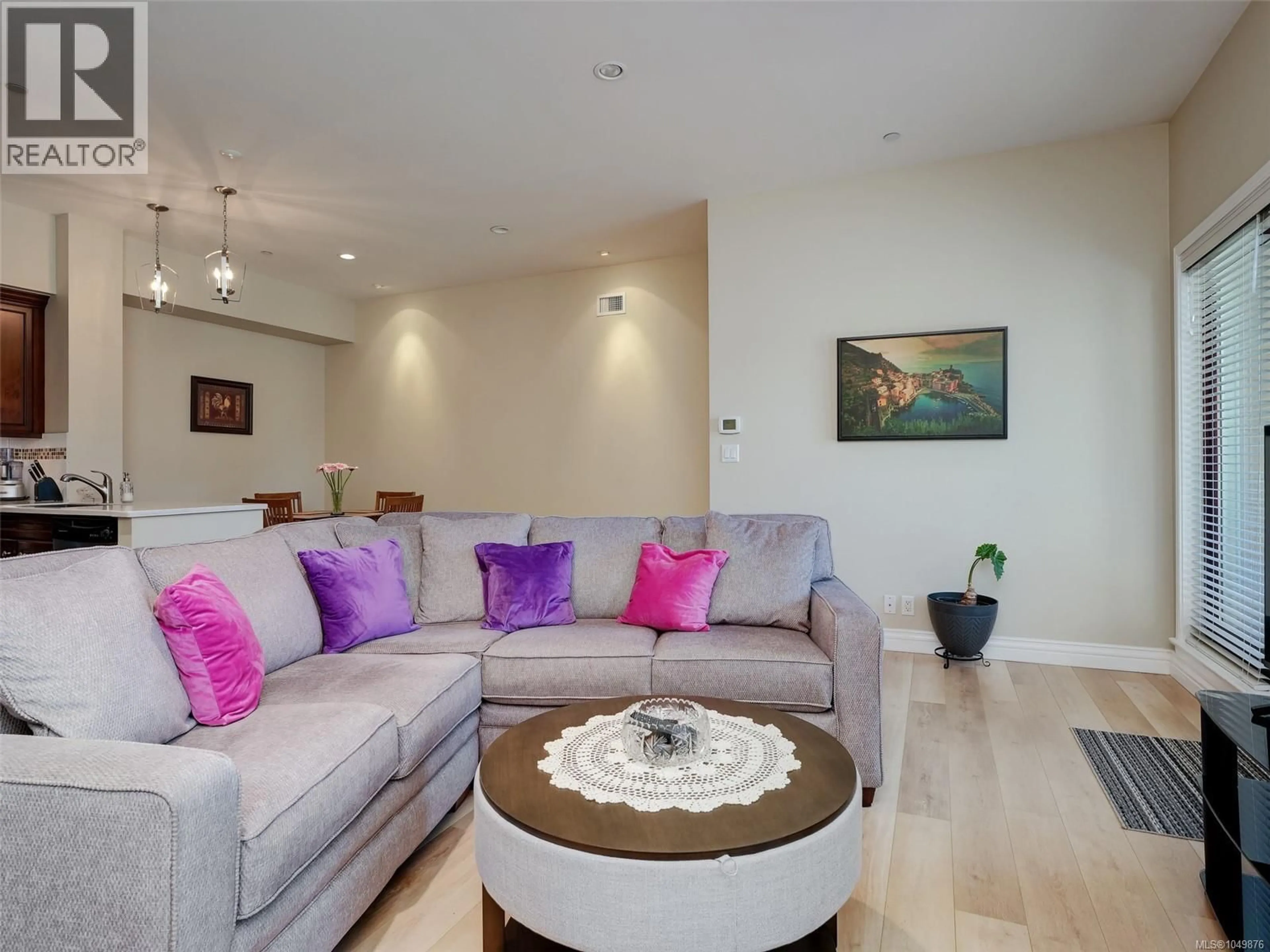 Living room with furniture, unknown for 404 - 1335 BEAR MOUNTAIN PARKWAY, Langford British Columbia V9B6T9