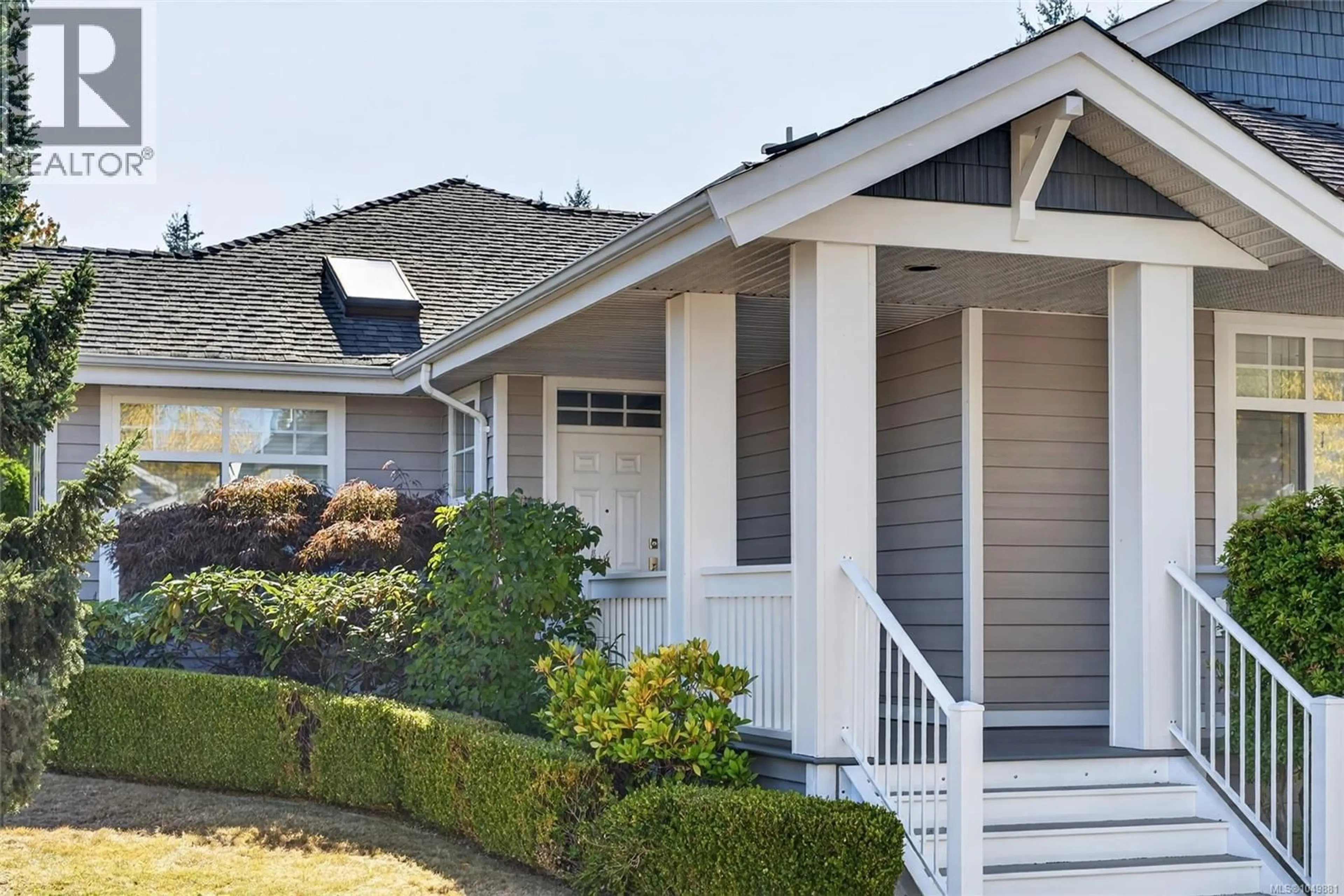 Home with vinyl exterior material, street for 1368 SATURNA DRIVE, Parksville British Columbia V9P2X9