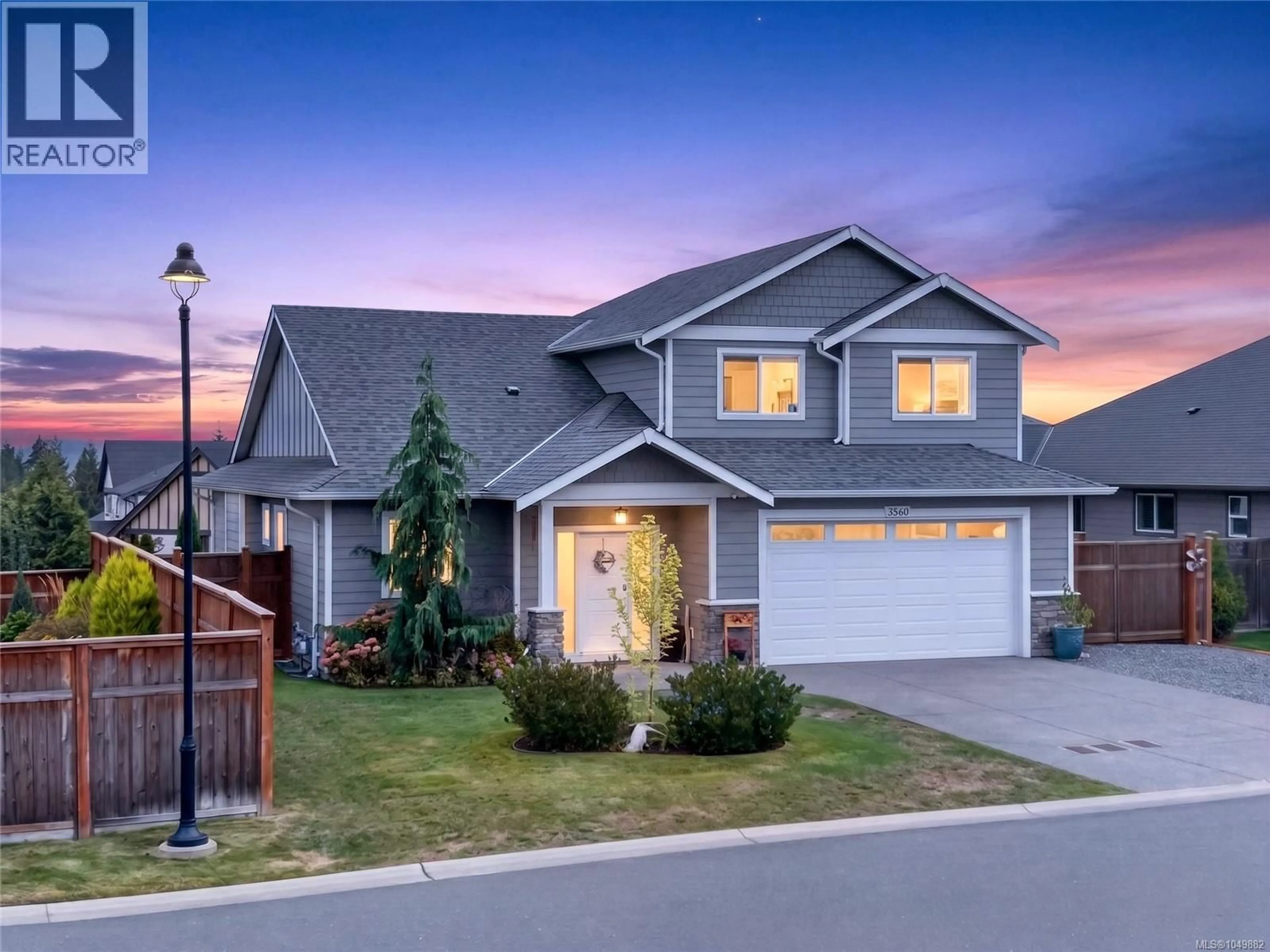 Home with vinyl exterior material, street for 3360 HARBOURVIEW BOULEVARD, Courtenay British Columbia V9N0E8