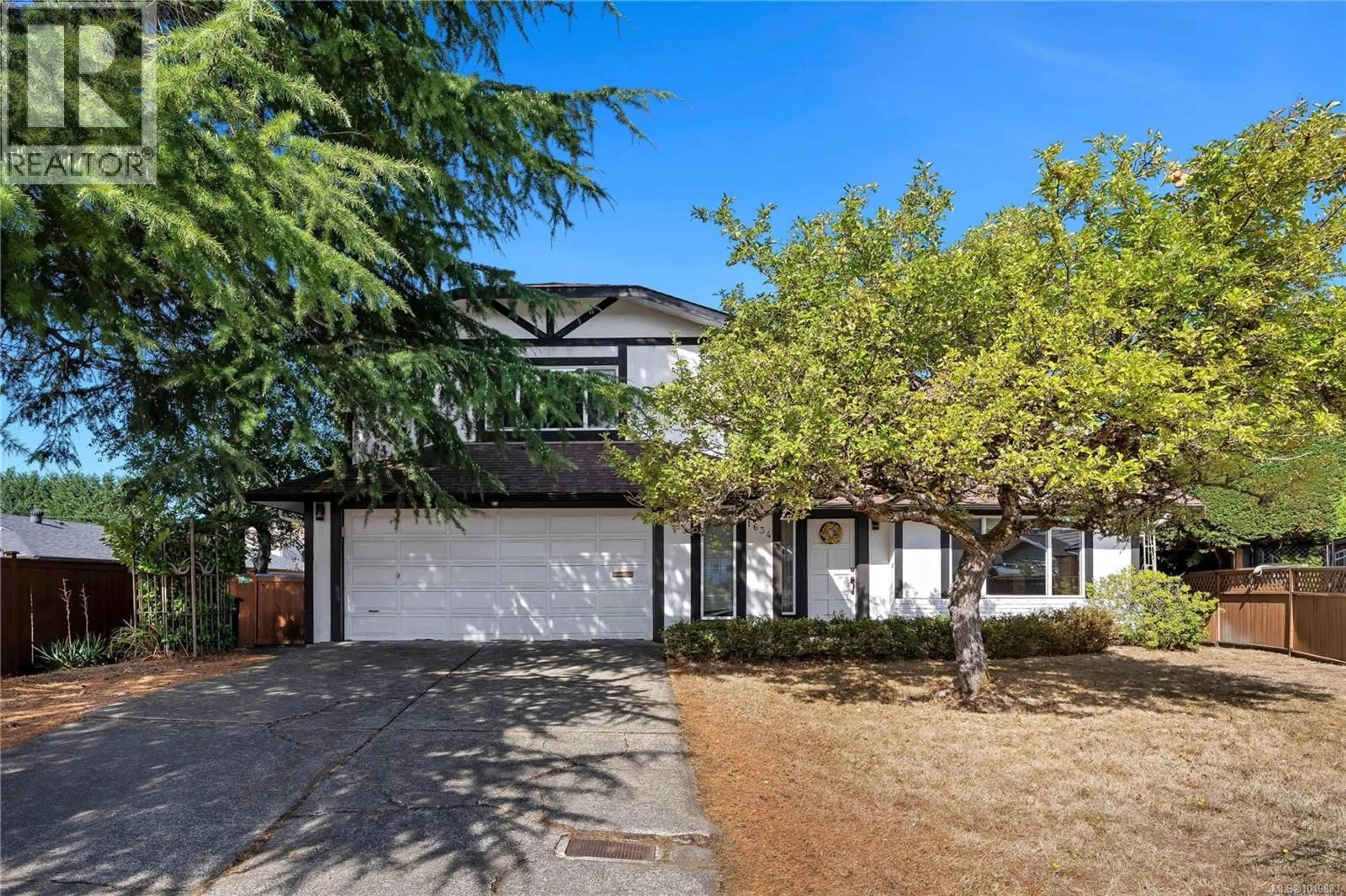 A pic from outside/outdoor area/front of a property/back of a property/a pic from drone, street for 1634 TASCO CLOSE, Saanich British Columbia V8N5P2
