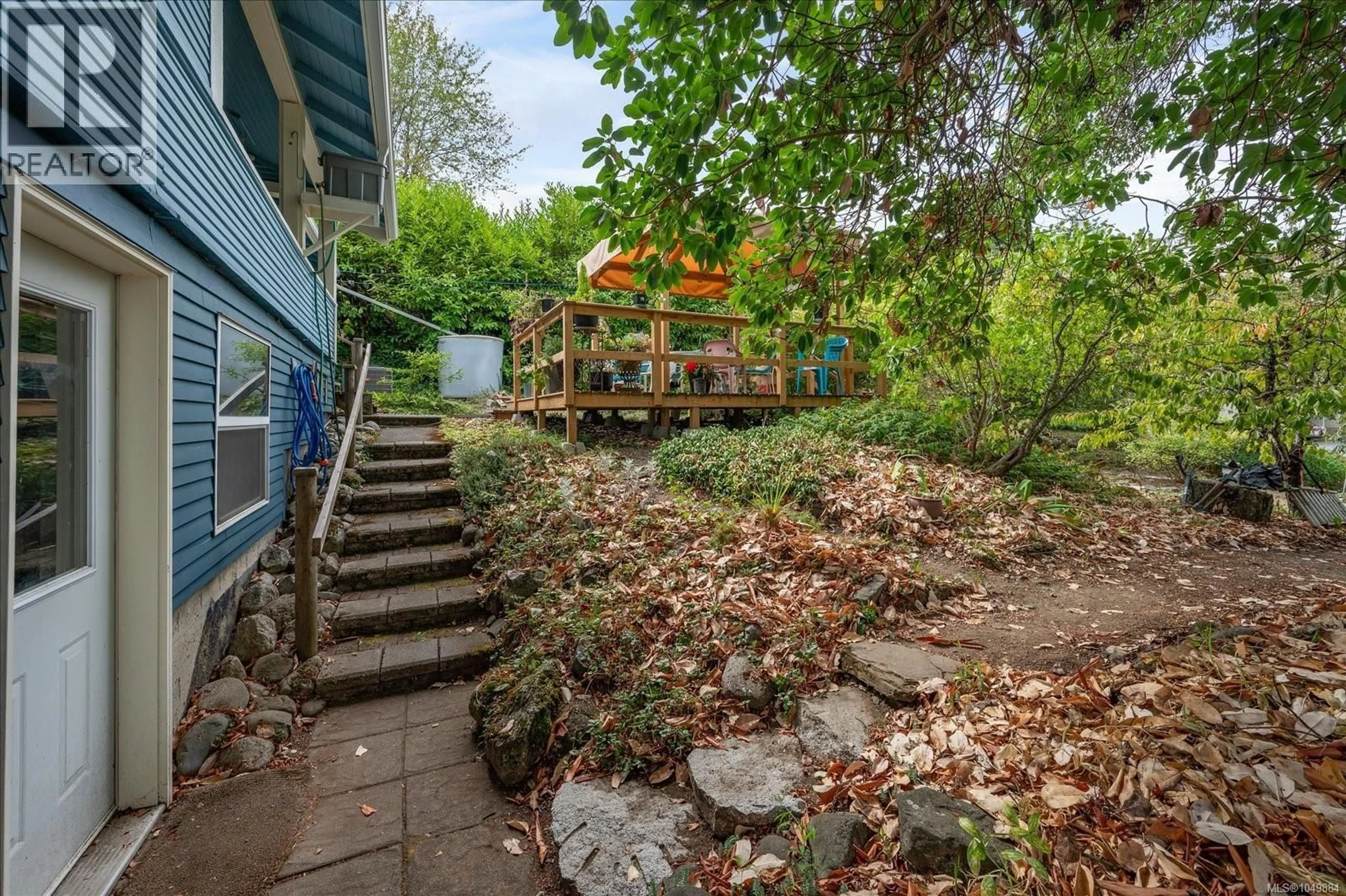 Patio, street for 428 2ND AVENUE, Ladysmith British Columbia V9G1B8