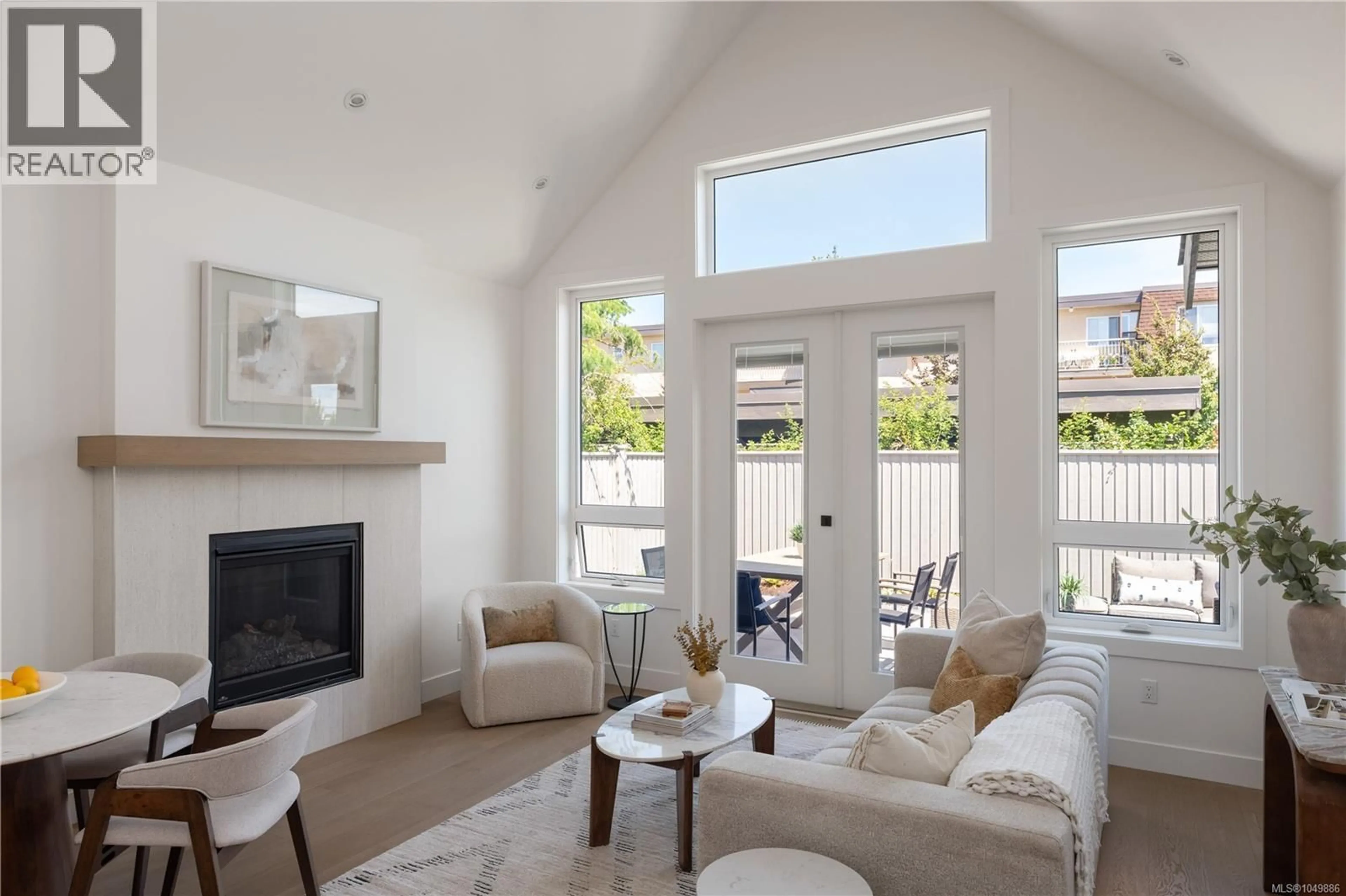 Living room with furniture, unknown for 10013 CHICORY PLACE, Sidney British Columbia V8L3N6