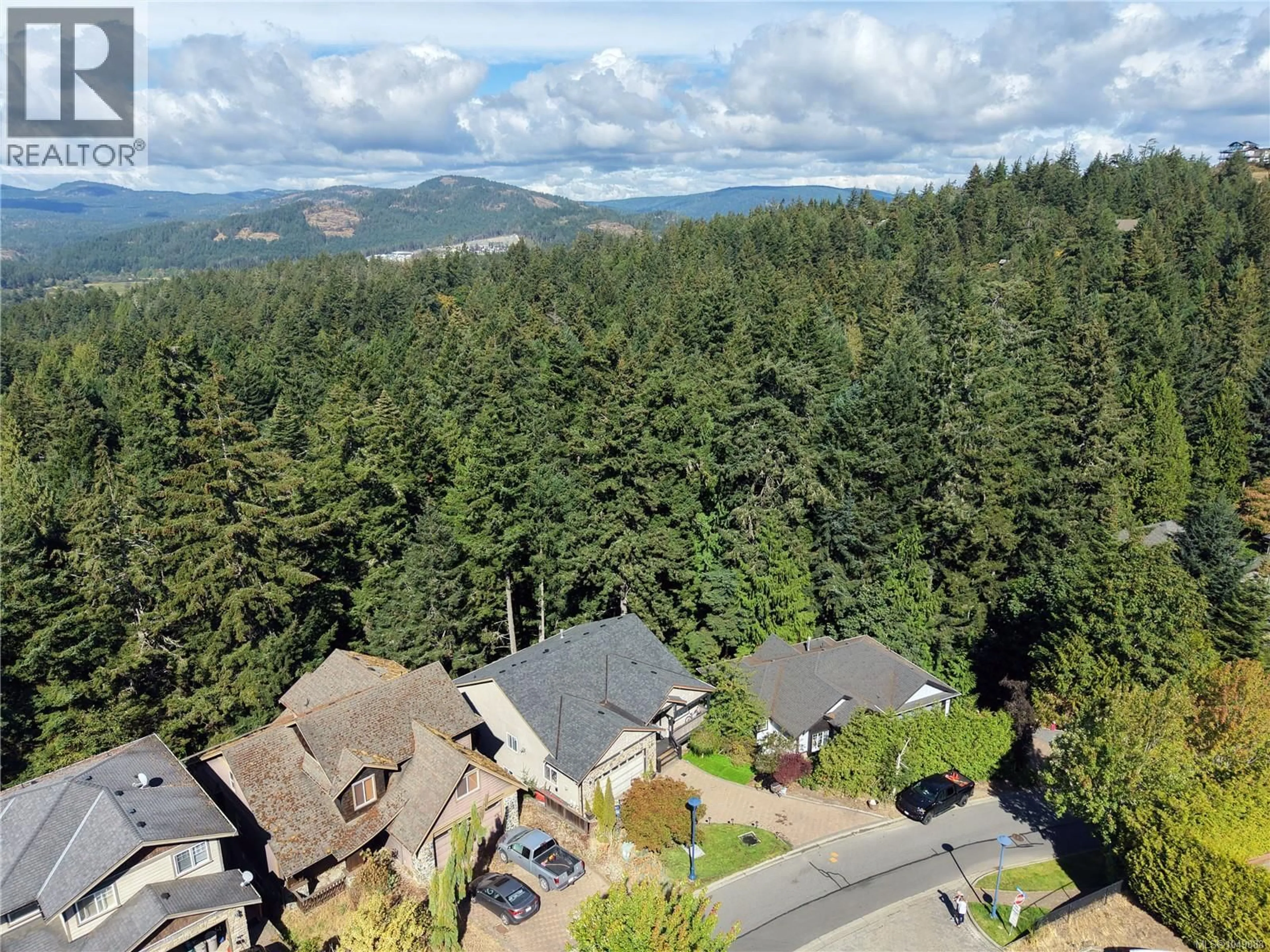 A pic from outside/outdoor area/front of a property/back of a property/a pic from drone, mountain view for 3468 HORIZON TERRACE, Langford British Columbia V9C4L5