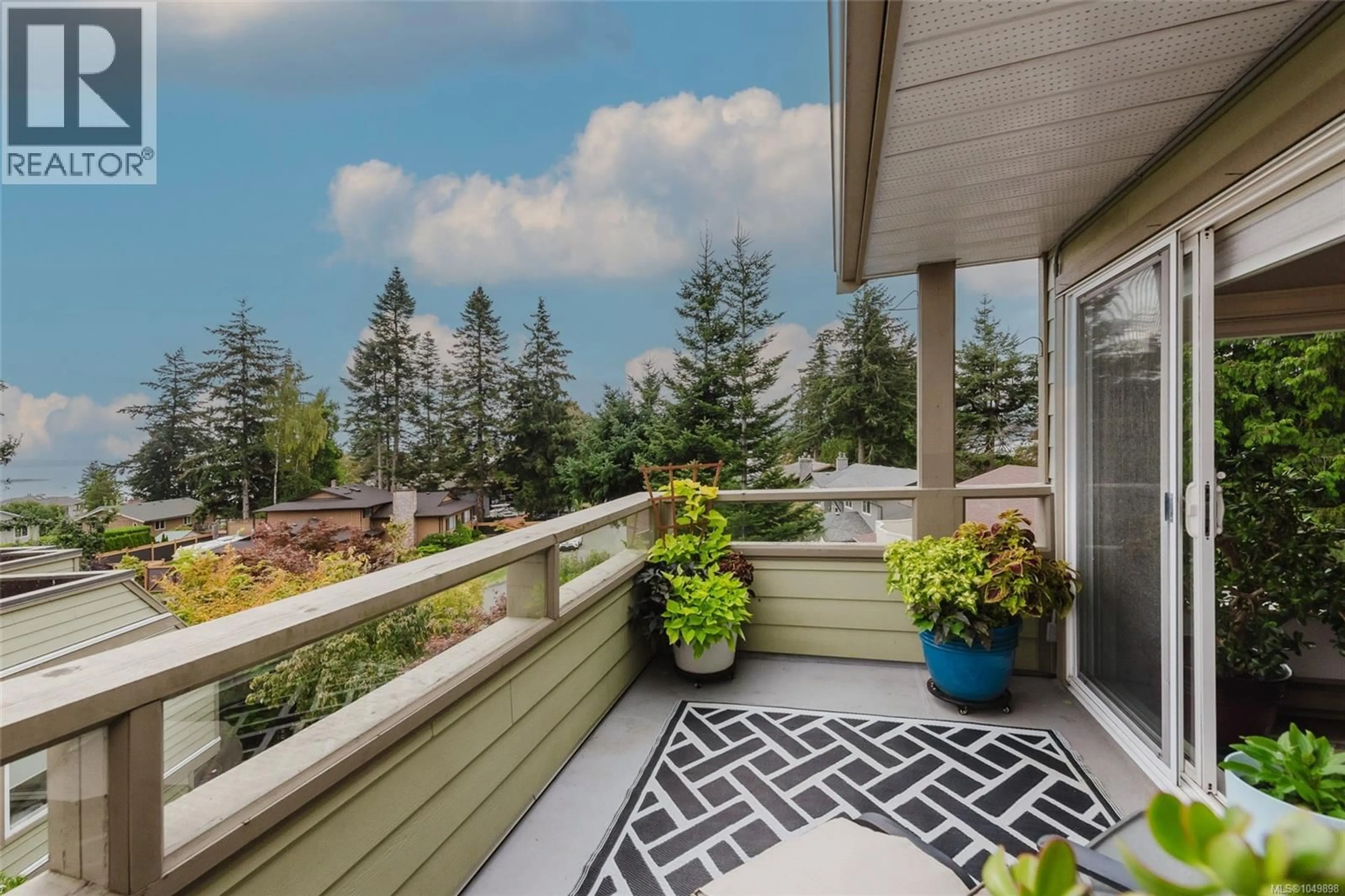 Patio, mountain view for 306 - 2250 MANOR PLACE, Comox British Columbia V9M1C5