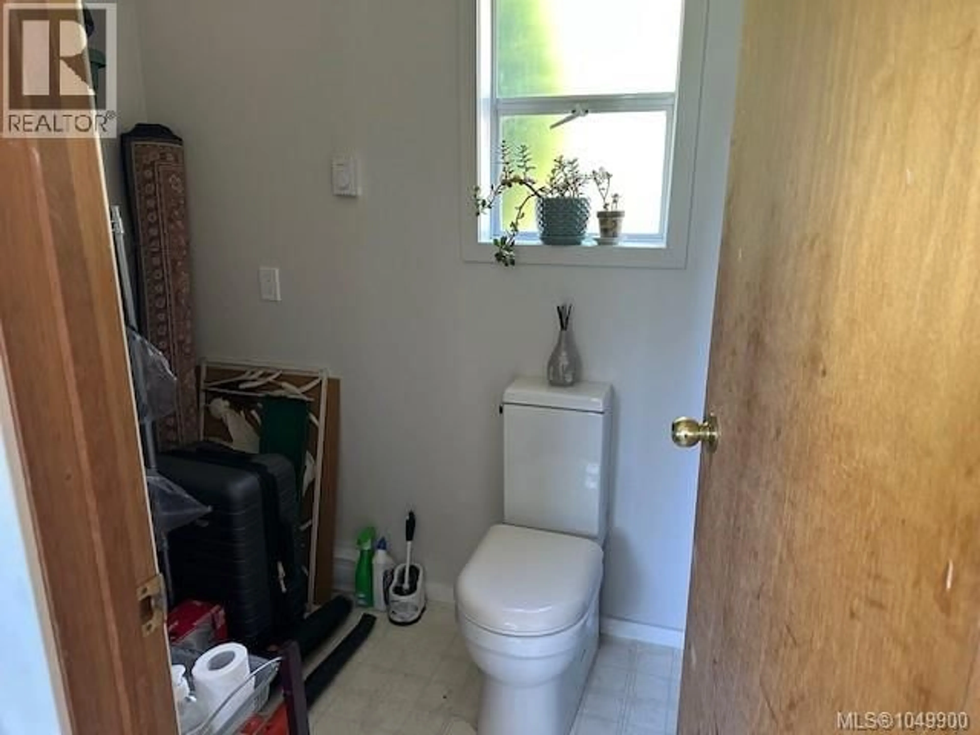 A pic of a room for 3 - 8290 SA-SEEN-OS ROAD, Youbou British Columbia V0R3E1