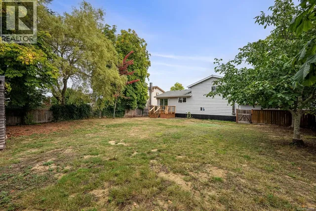163 JAMES STREET, Parksville 2