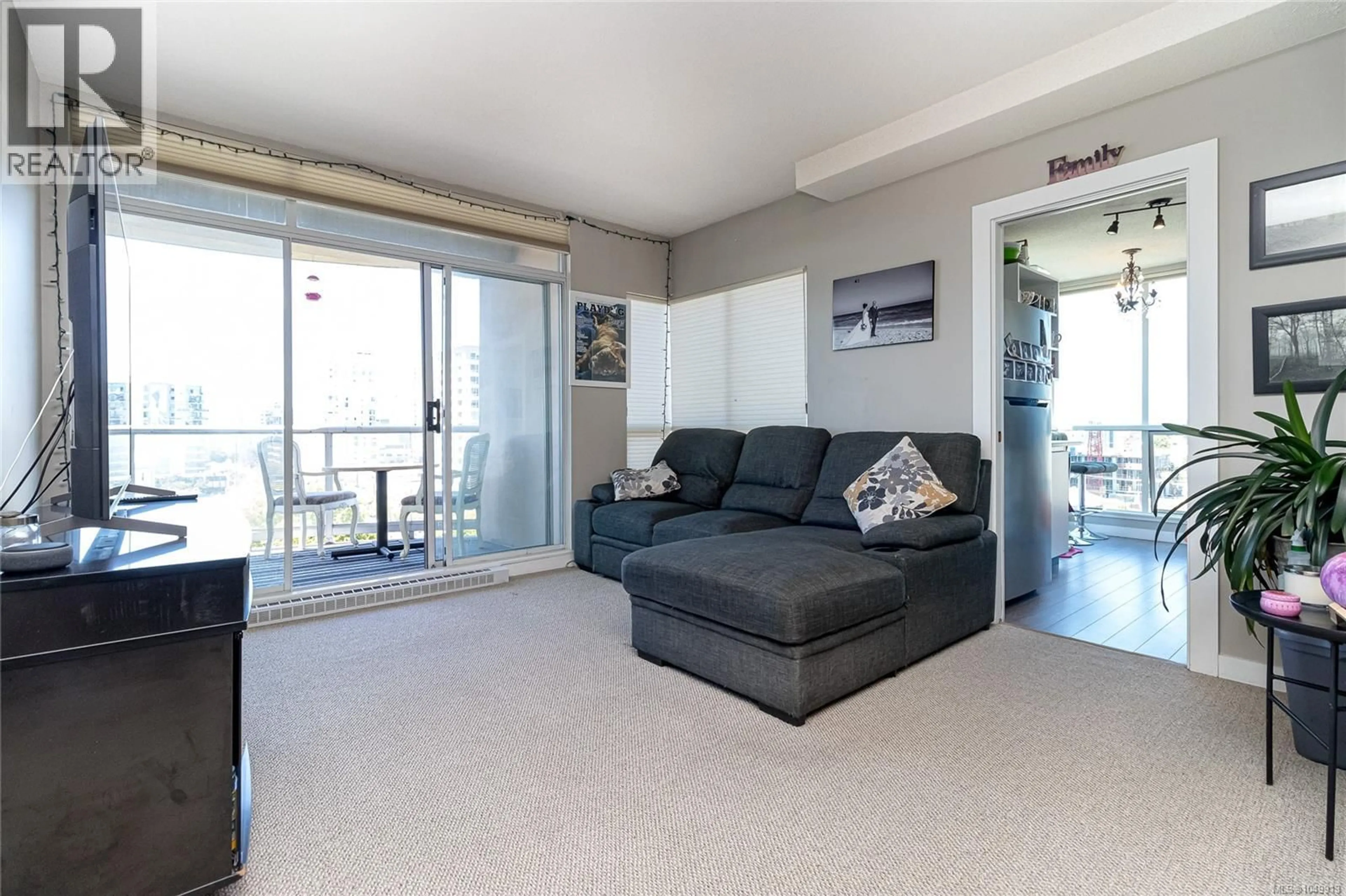 Living room with furniture, unknown for 1003 - 1010 VIEW STREET, Victoria British Columbia V8V4Y3