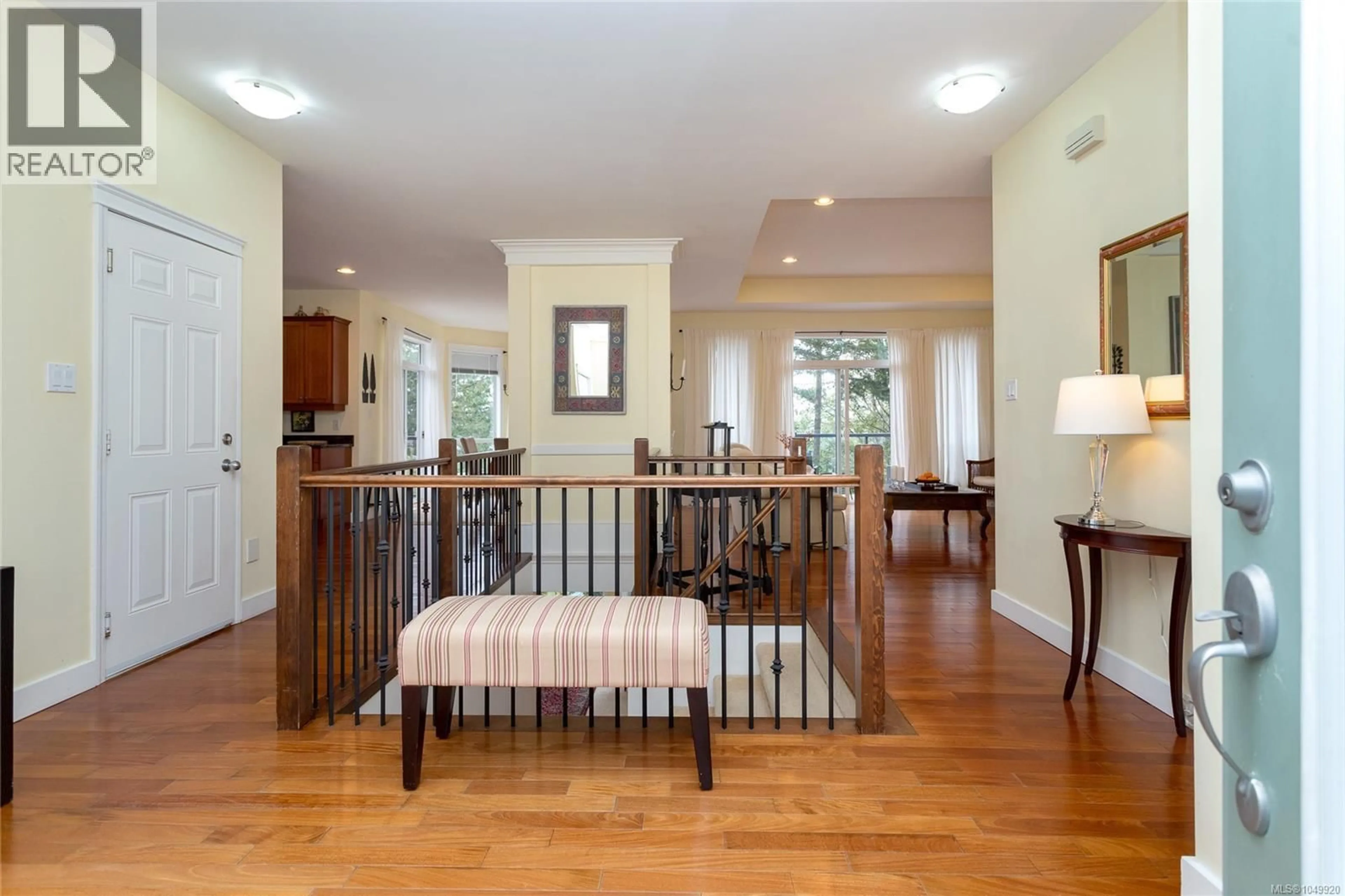 Indoor foyer for 6082 COPPER VIEW LANE, Sooke British Columbia V9Z1B2
