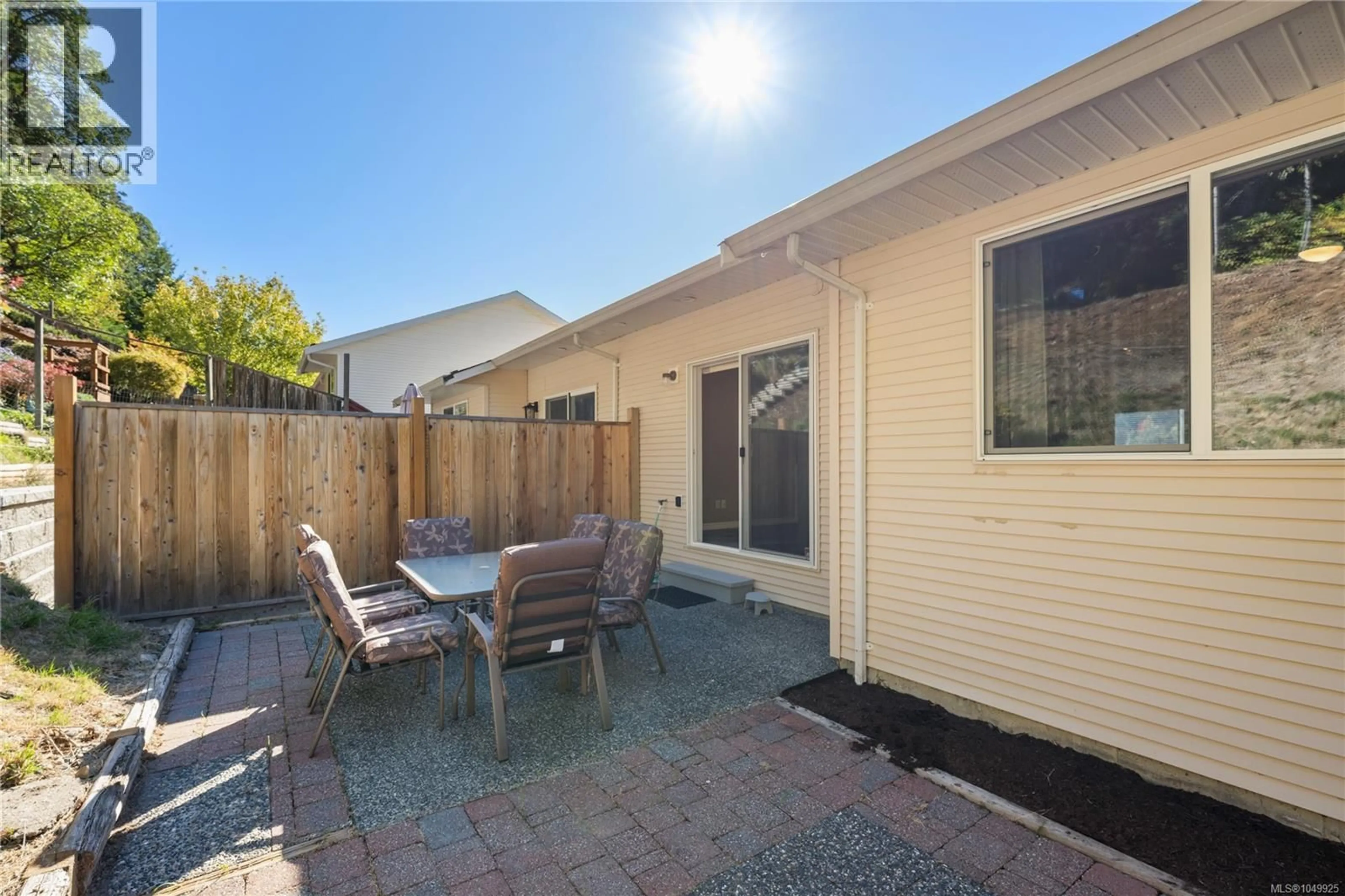 Patio, street for 4884 FAIRBROOK CRESCENT, Nanaimo British Columbia V9T6I6