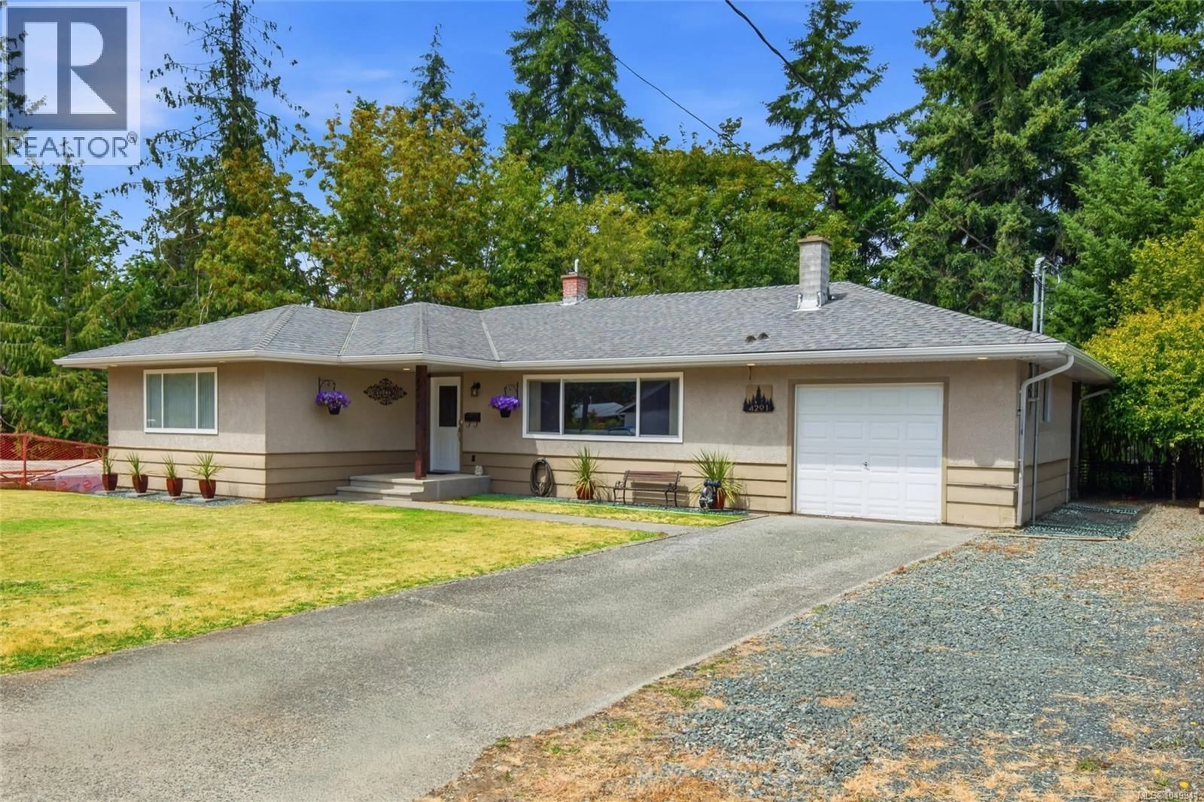 Home with vinyl exterior material, street for 4291 MICHIGAN ROAD, Port Alberni British Columbia V9Y5Z4