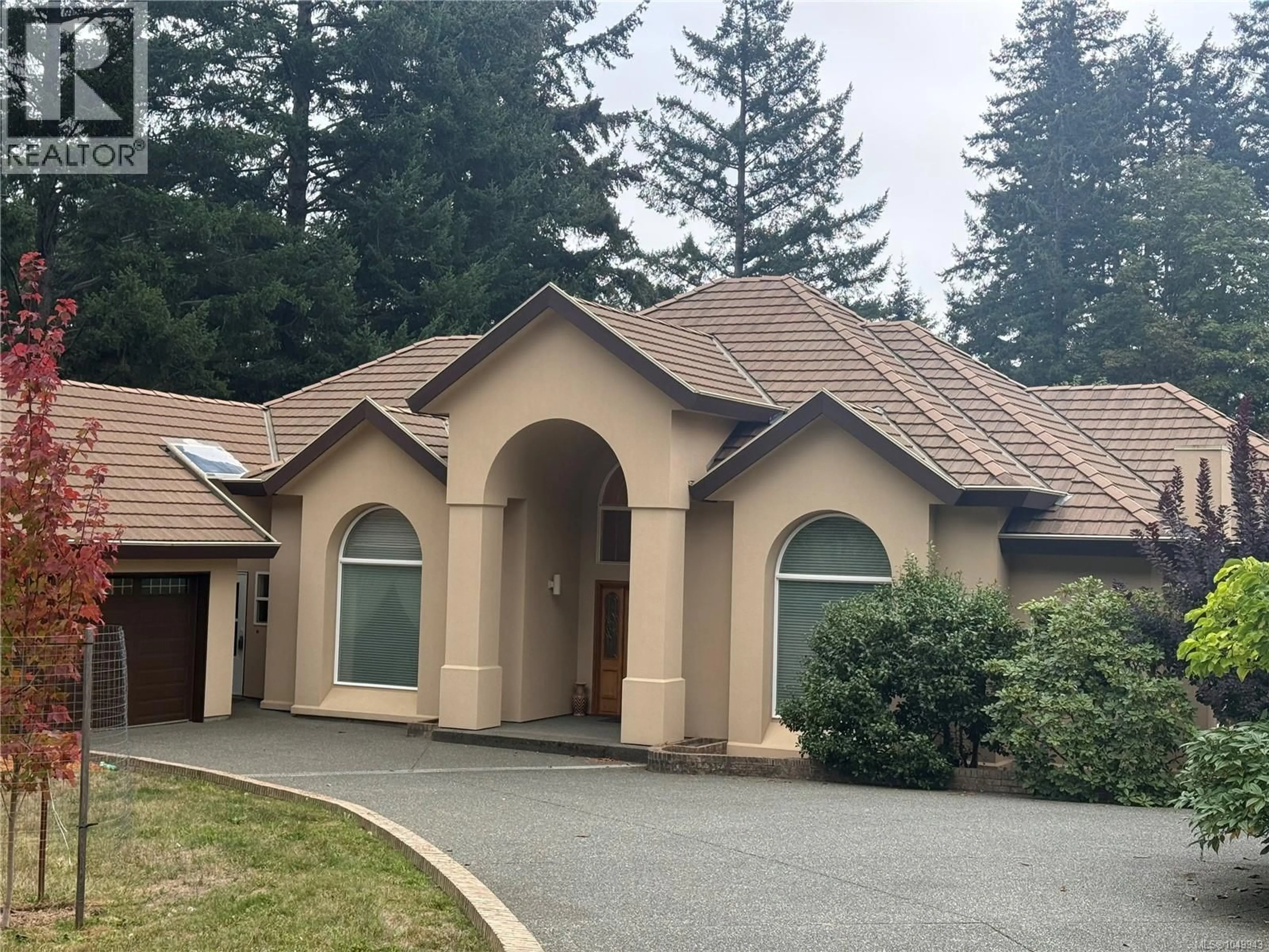 Home with vinyl exterior material, street for 1292 HUDSON ROAD, Comox British Columbia V9M4A1