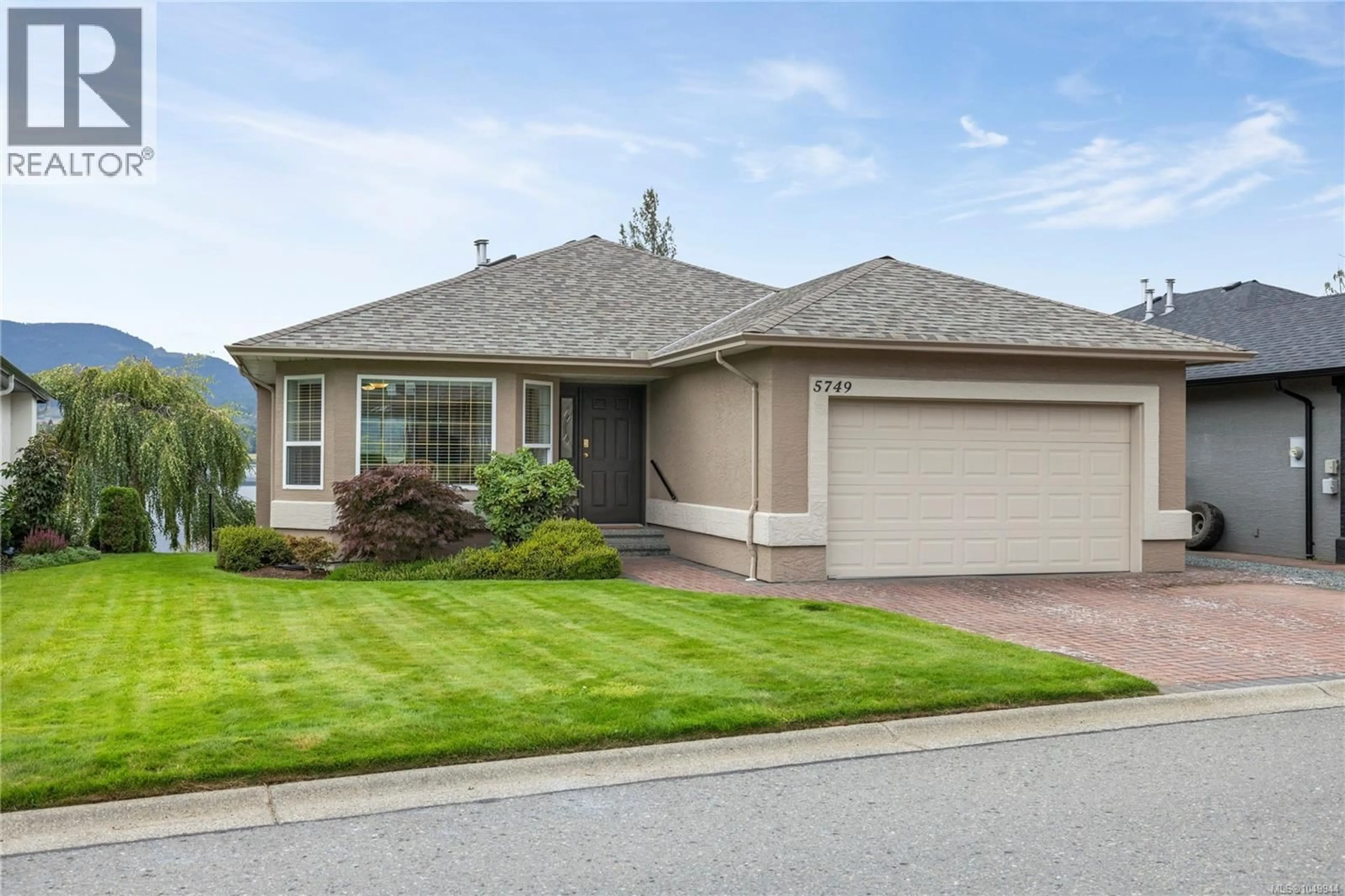 Home with vinyl exterior material, street for 5749 QUARRY CRESCENT, Nanaimo British Columbia V9T6H9