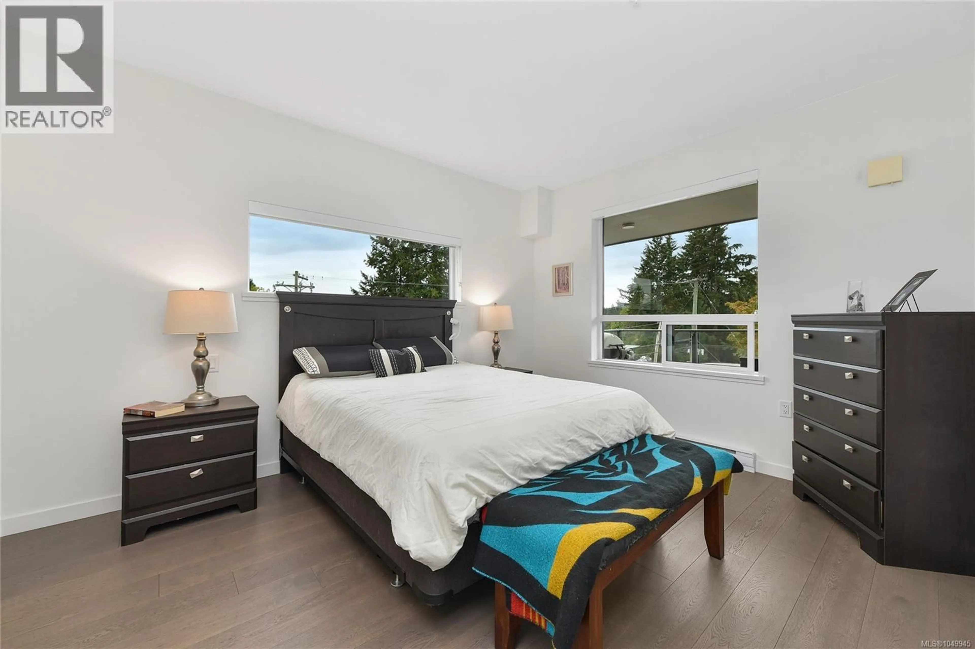 Bedroom with bed, unknown for 302 - 7162 WEST SAANICH ROAD, Central Saanich British Columbia V8M1P6