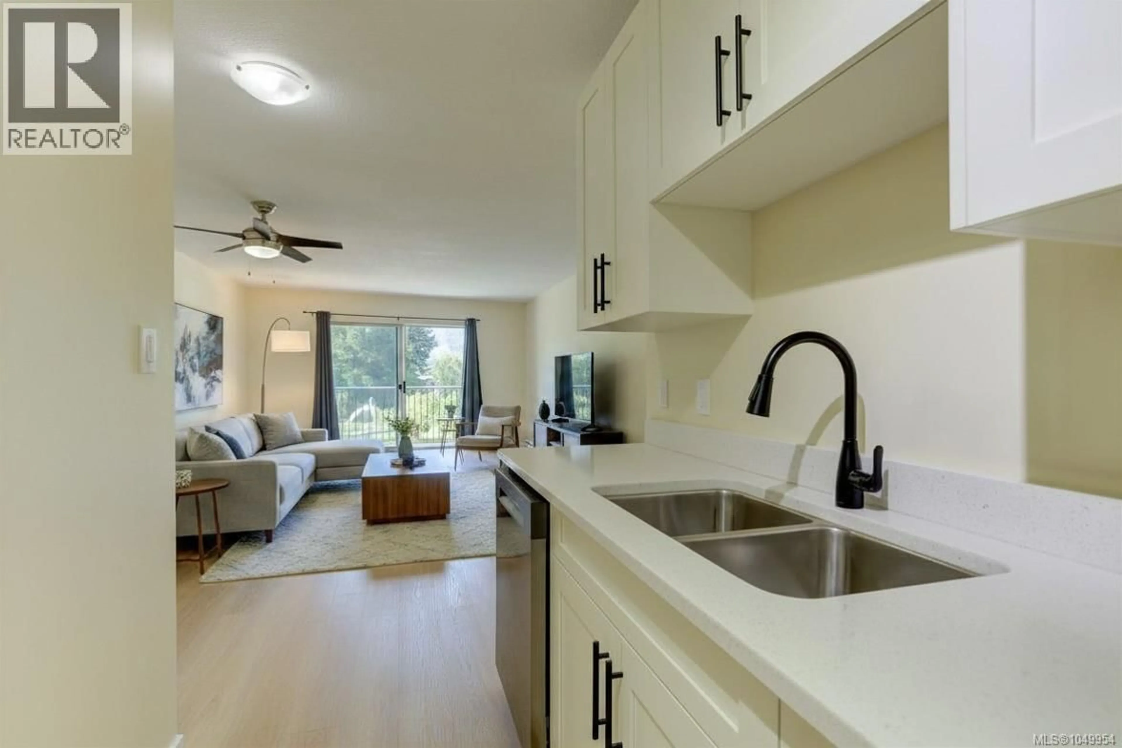 Open concept kitchen, ceramic/tile floor for 103 - 40 STANLEY ROAD, Lake Cowichan British Columbia V0R2G0