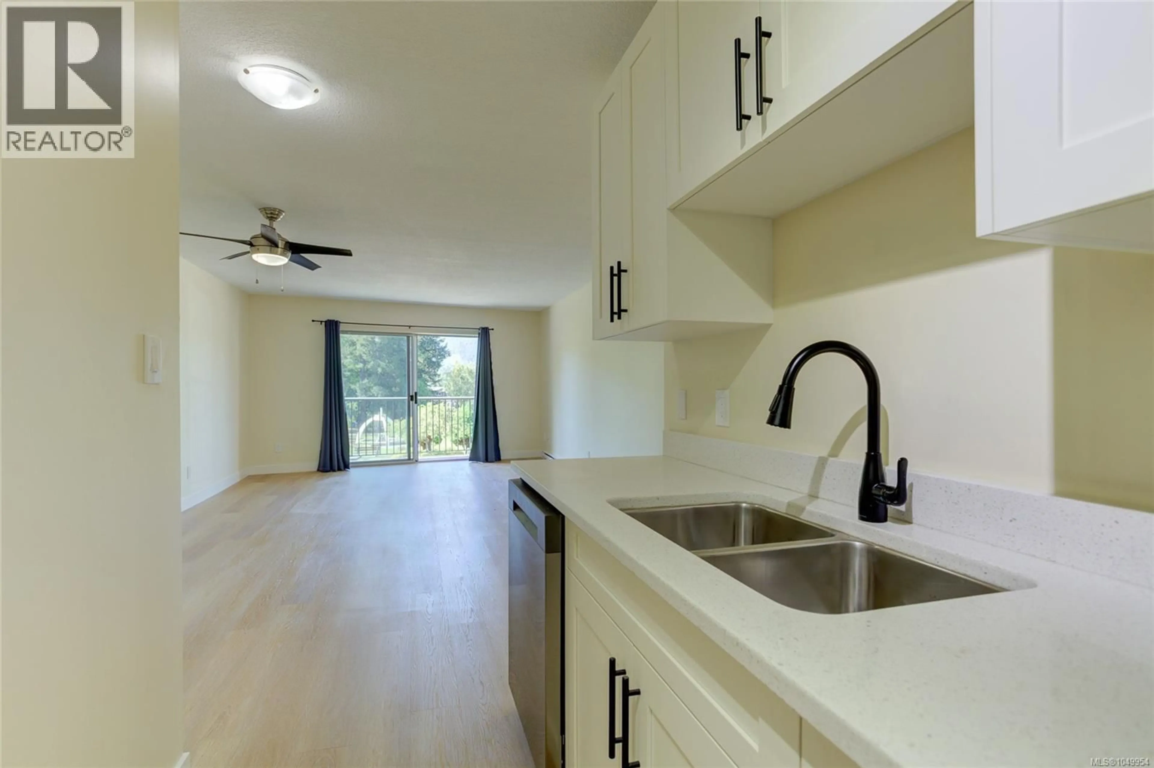 Open concept kitchen, ceramic/tile floor for 103 - 40 STANLEY ROAD, Lake Cowichan British Columbia V0R2G0