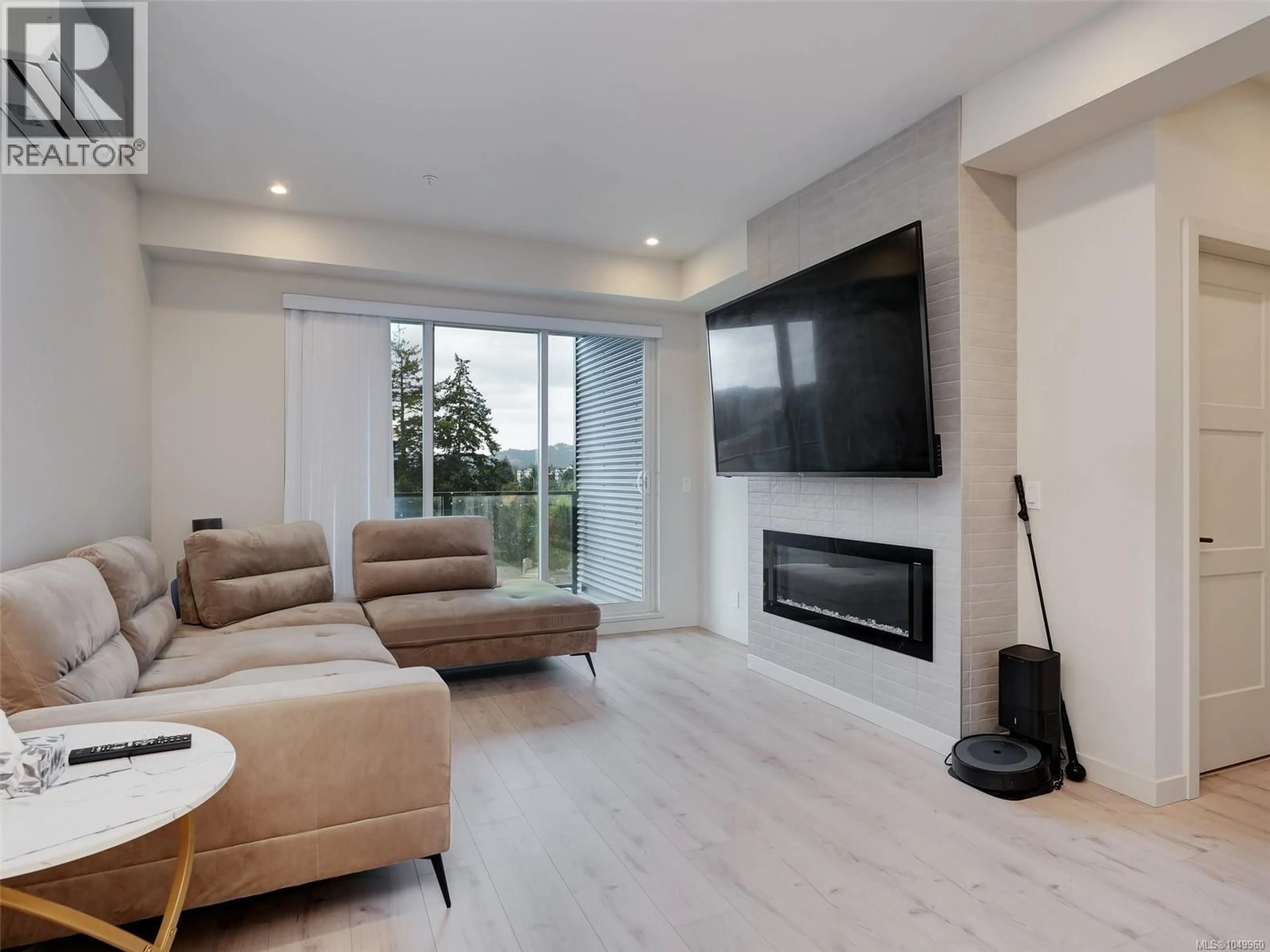 Living room with furniture, unknown for 310 - 958 PHAROAH MEWS, Langford British Columbia V9B7A1