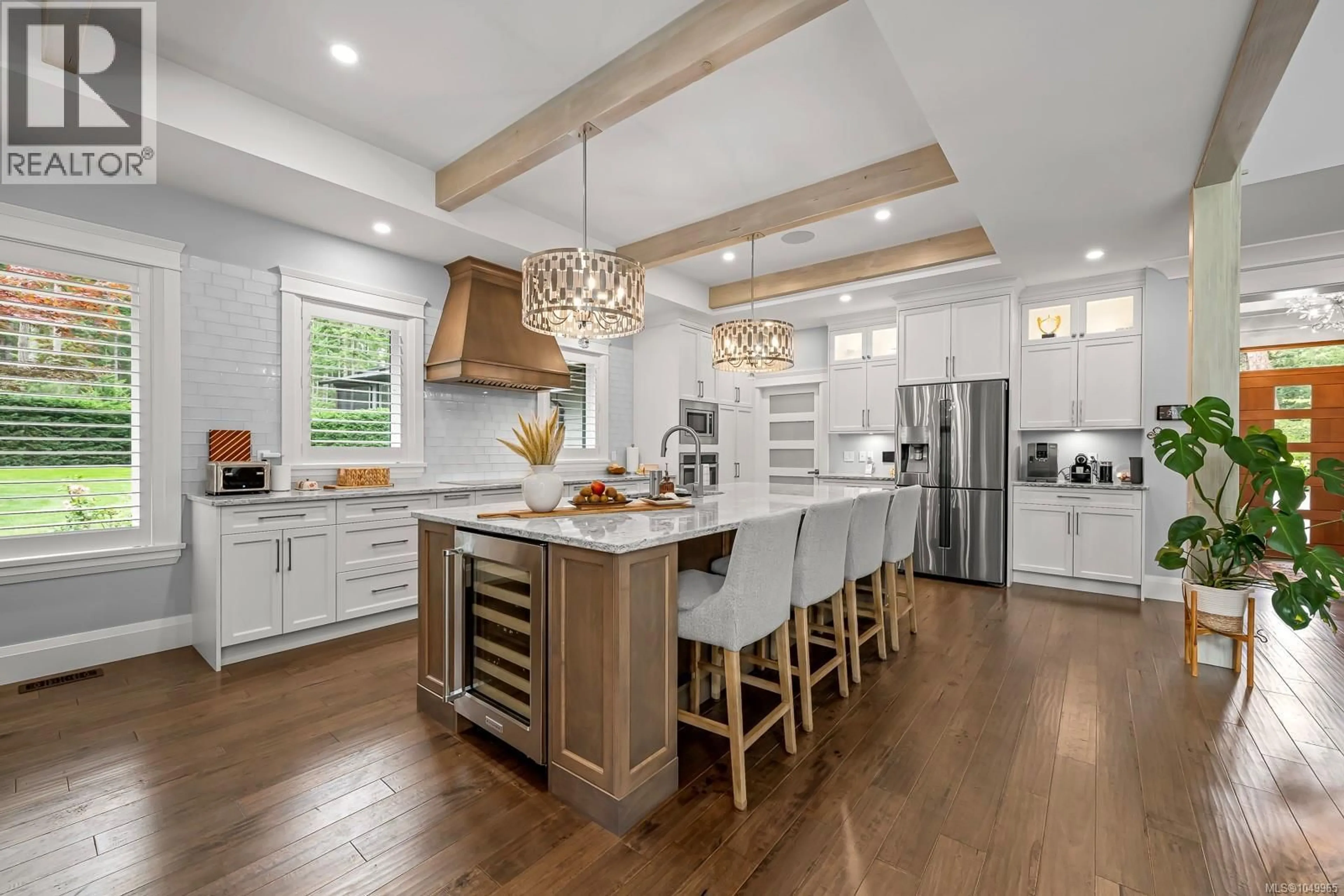 Open concept kitchen, wood/laminate floor for 846 FOSKETT ROAD, Comox British Columbia V9M3T9