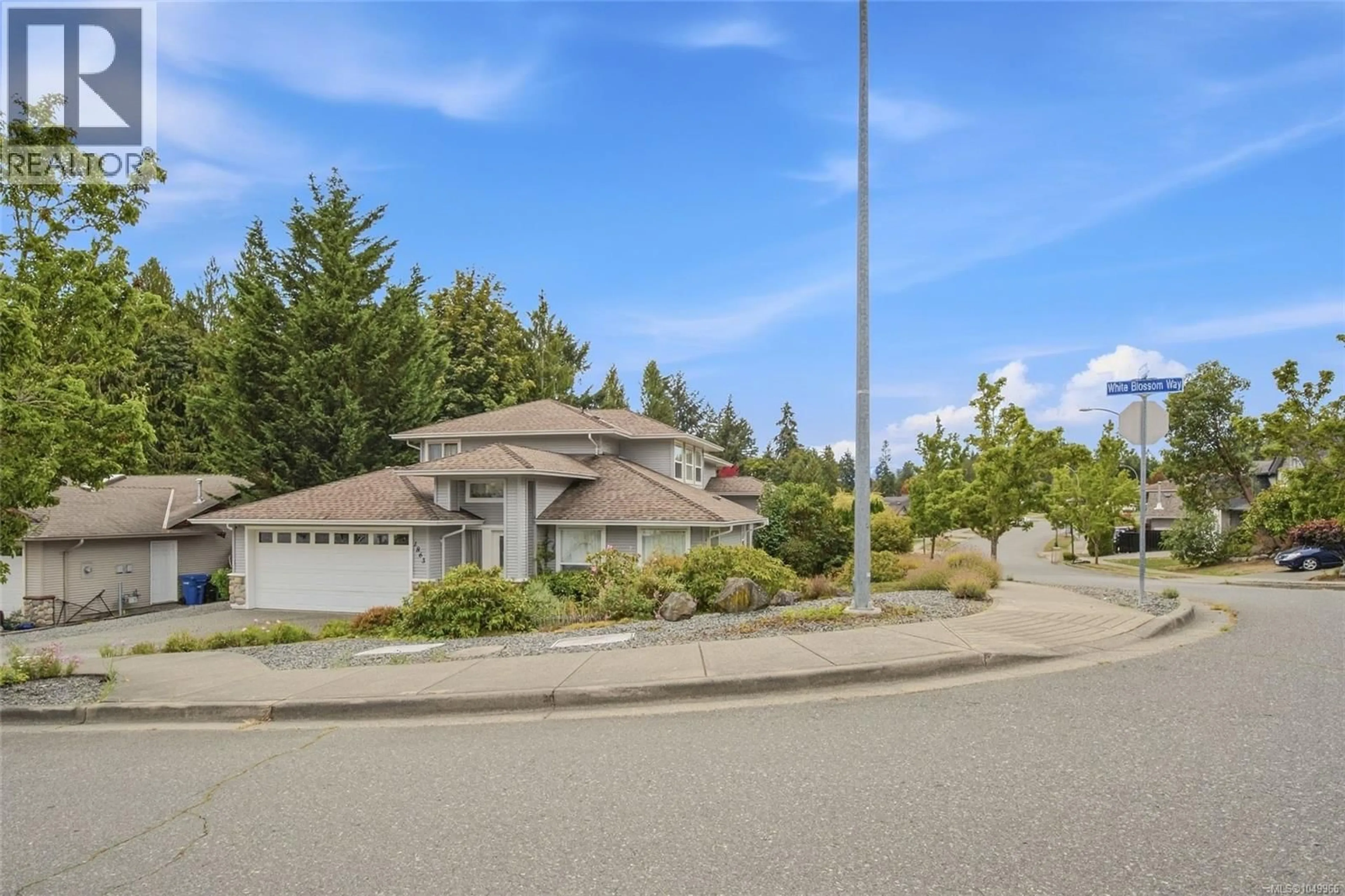 Home with vinyl exterior material, street for 1863 WHITE BLOSSOM WAY, Nanaimo British Columbia V9X1X5