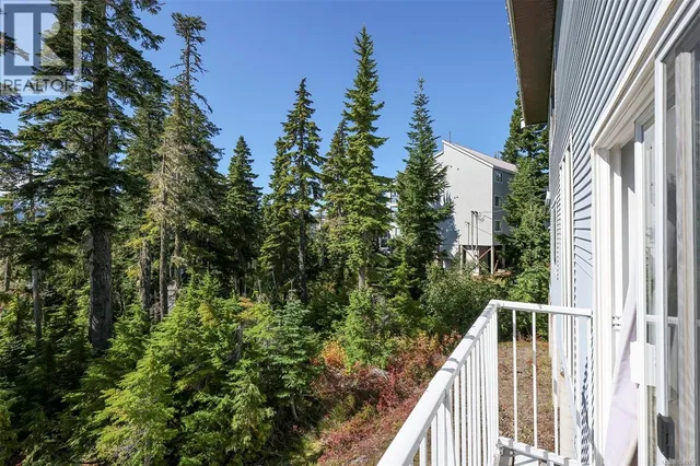 1 - 687 CASTLE CRAG CRESCENT, Courtenay 5