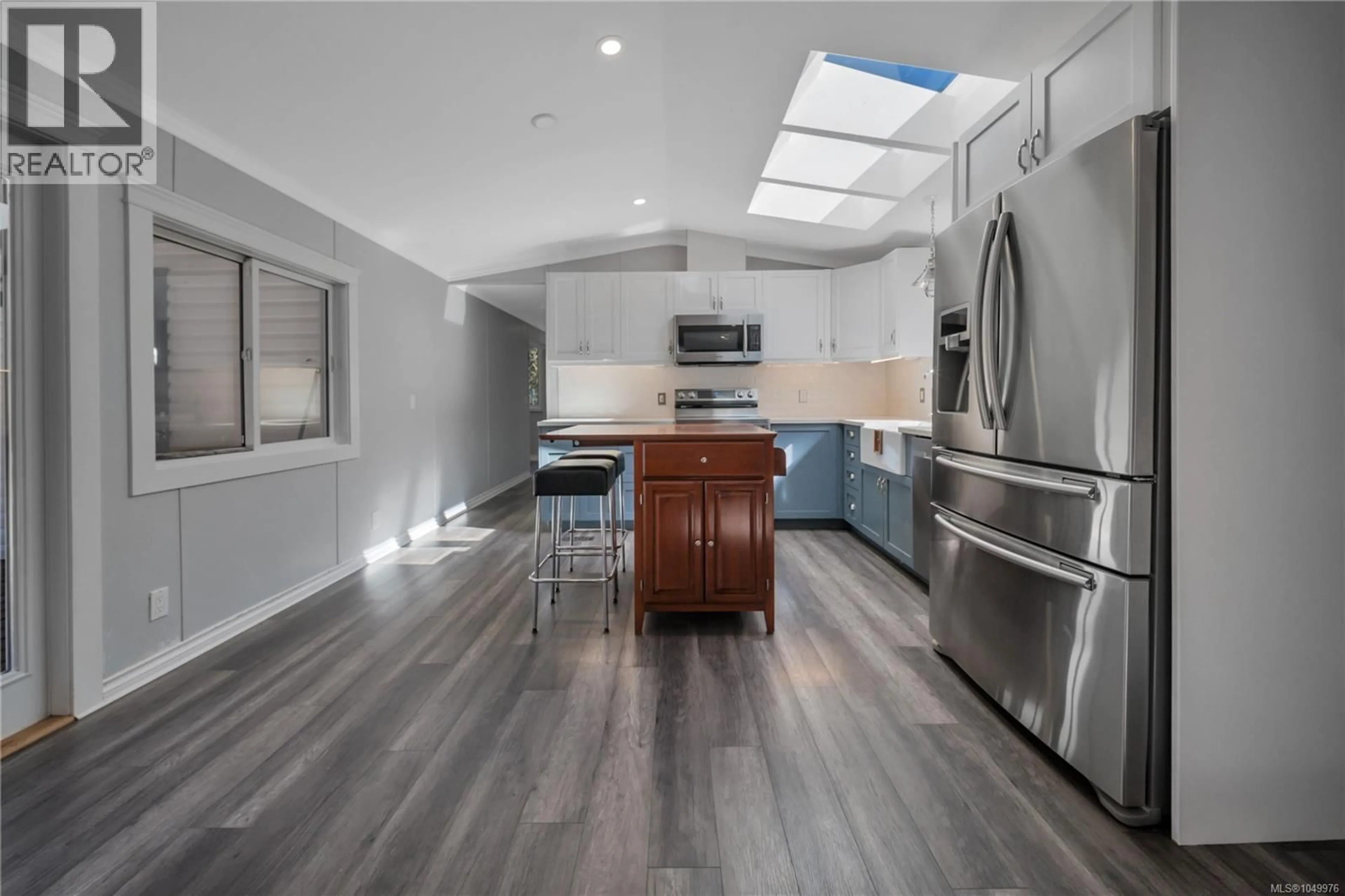 Contemporary kitchen, unknown for 1320 ENGLISHMAN RIVER ROAD, Errington British Columbia V0R1V0