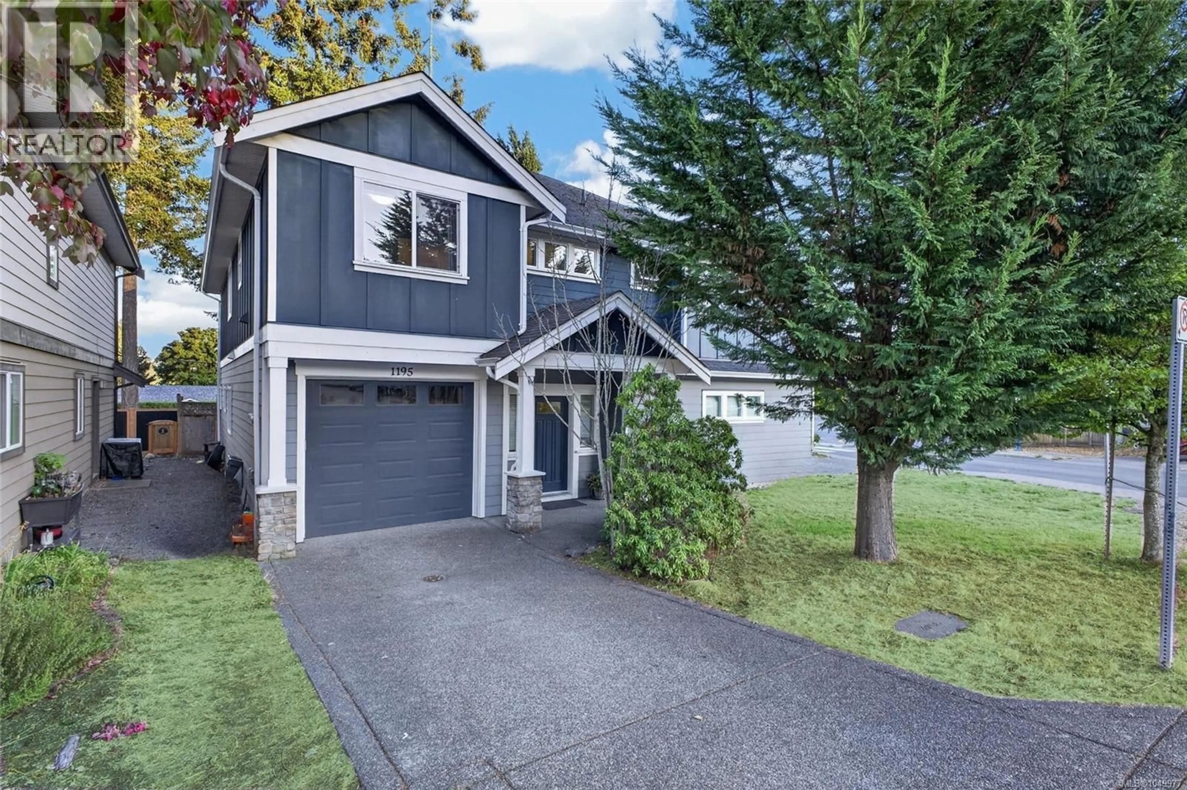 Home with vinyl exterior material, street for 1195 PARKDALE CREEK GARDENS, Langford British Columbia V9B4G9