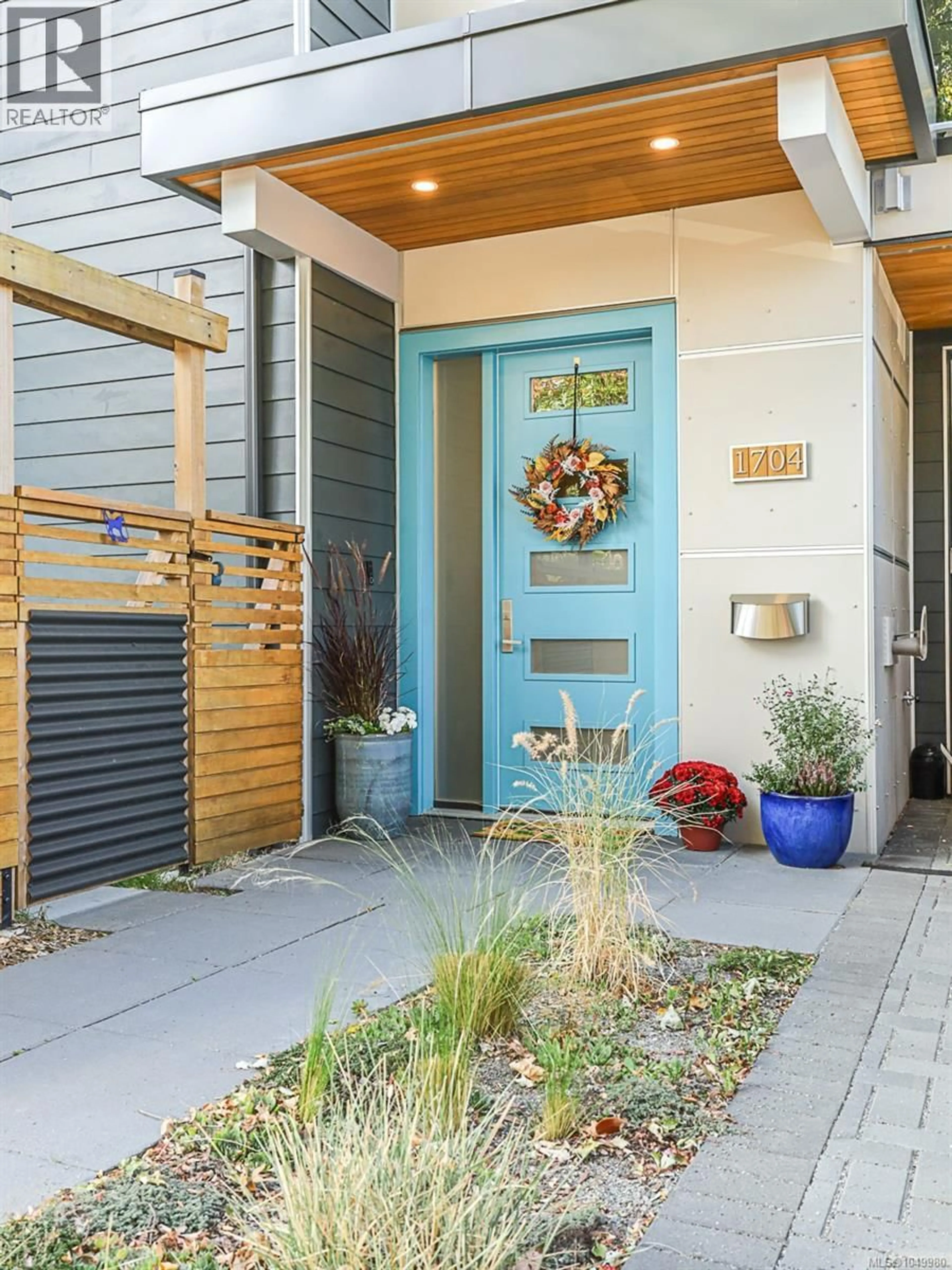 Unknown for 1704 CORONATION AVENUE, Victoria British Columbia V8R1X2