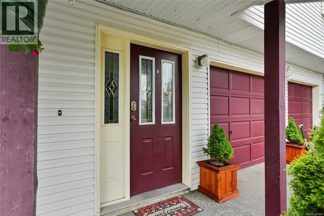 877 ADMIRALS ROAD, Esquimalt 2
