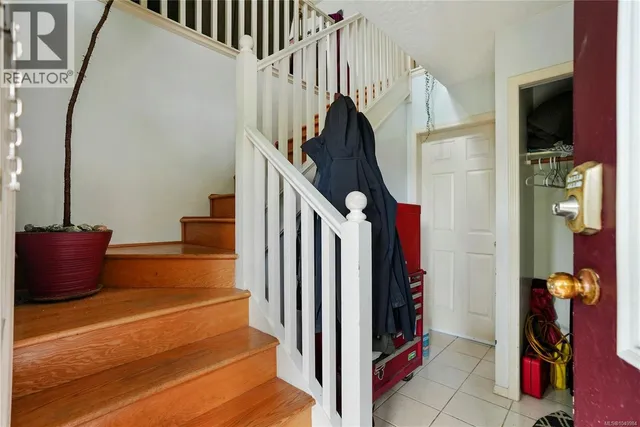 877 ADMIRALS ROAD, Esquimalt 3