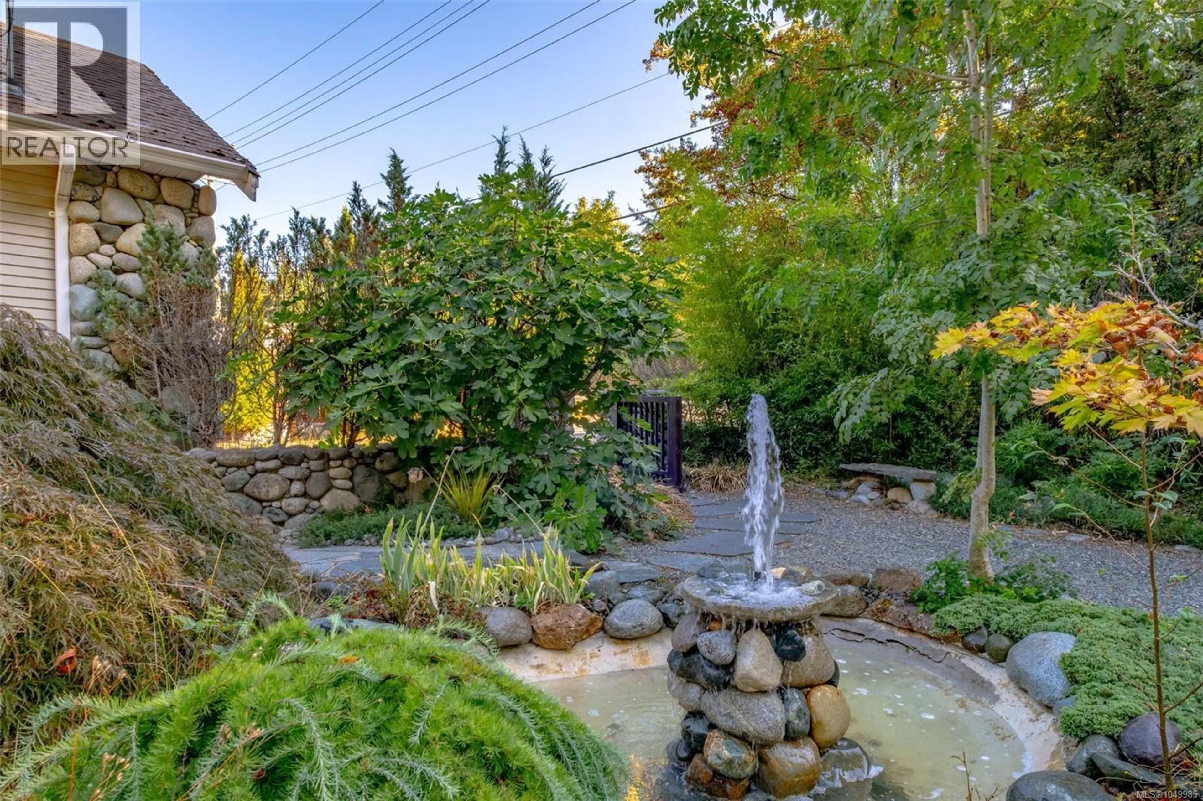 Patio, water/lake/river/ocean view for 821 PARK AVENUE, Nanaimo British Columbia V9R4H9