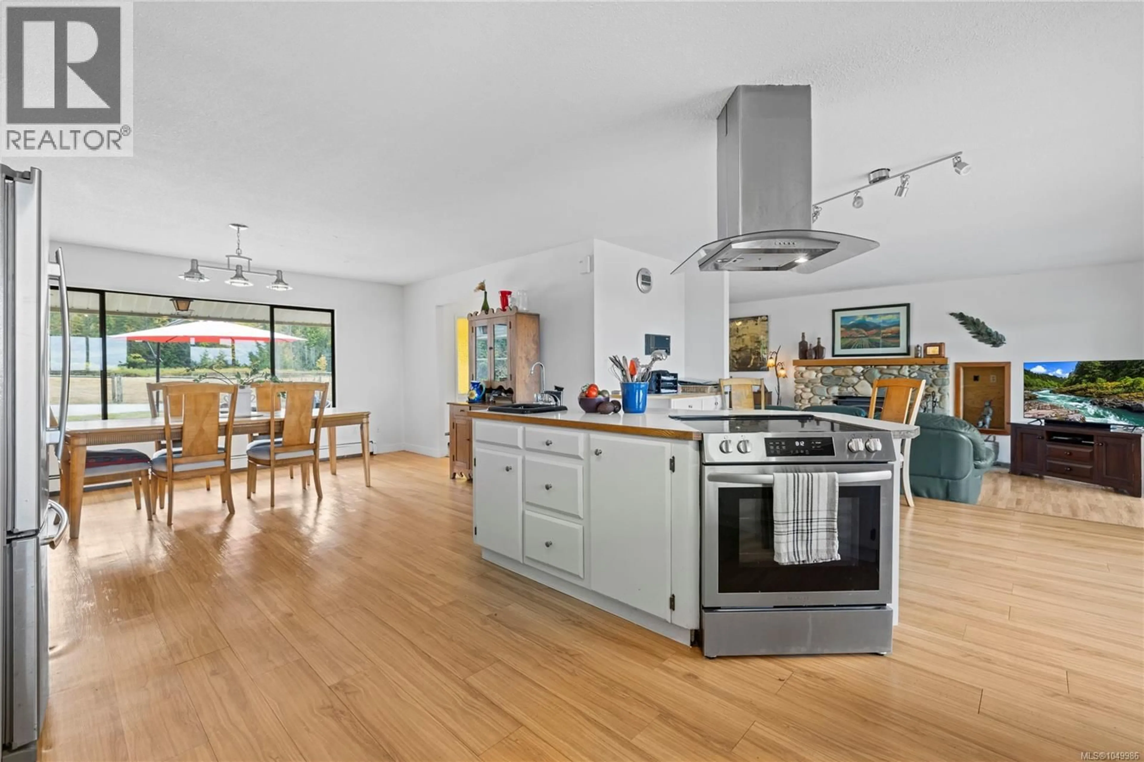 Open concept kitchen, unknown for 899,875 ANDREEF ROAD, Qualicum Beach British Columbia V9K2T6