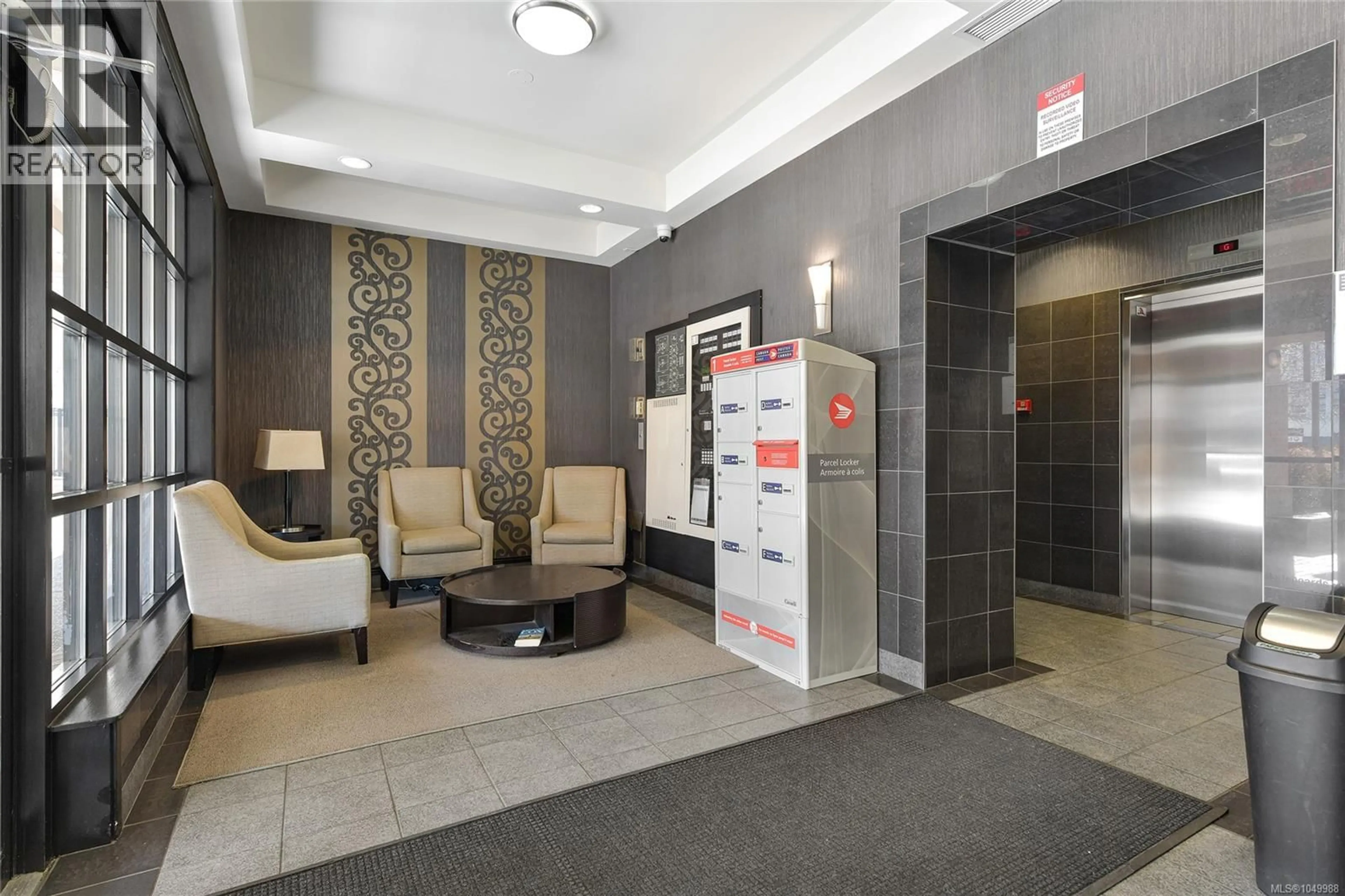 Lobby for 505 - 930 YATES STREET, Victoria British Columbia V8V4Z3
