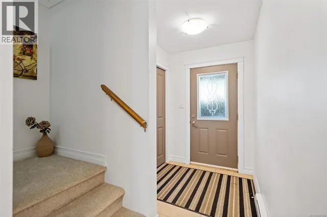 105 - 827 ARNCOTE AVENUE, Langford 2