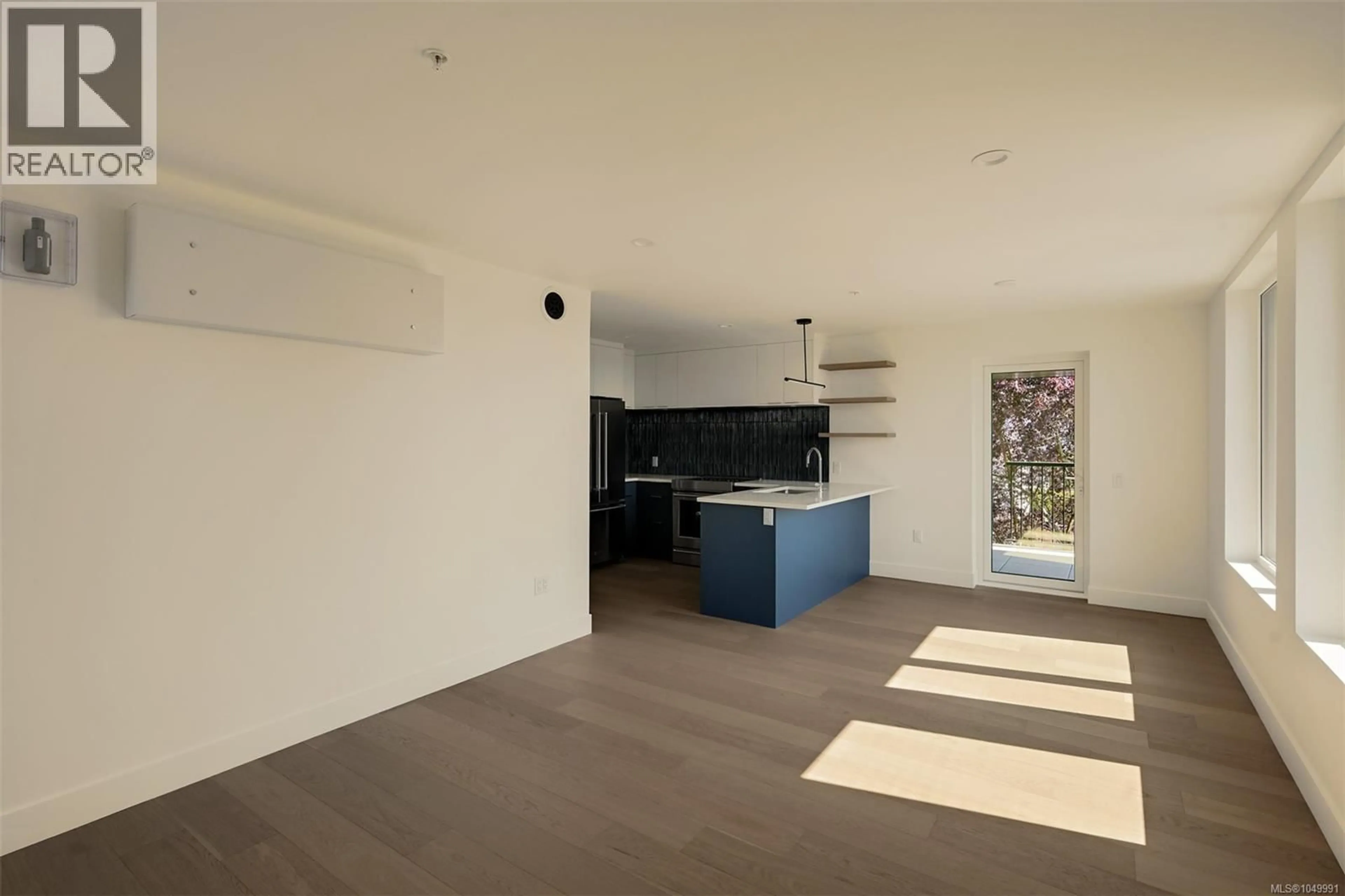 A pic of a room for 2 - 958 WOLLASTON STREET, Esquimalt British Columbia V9A5B2