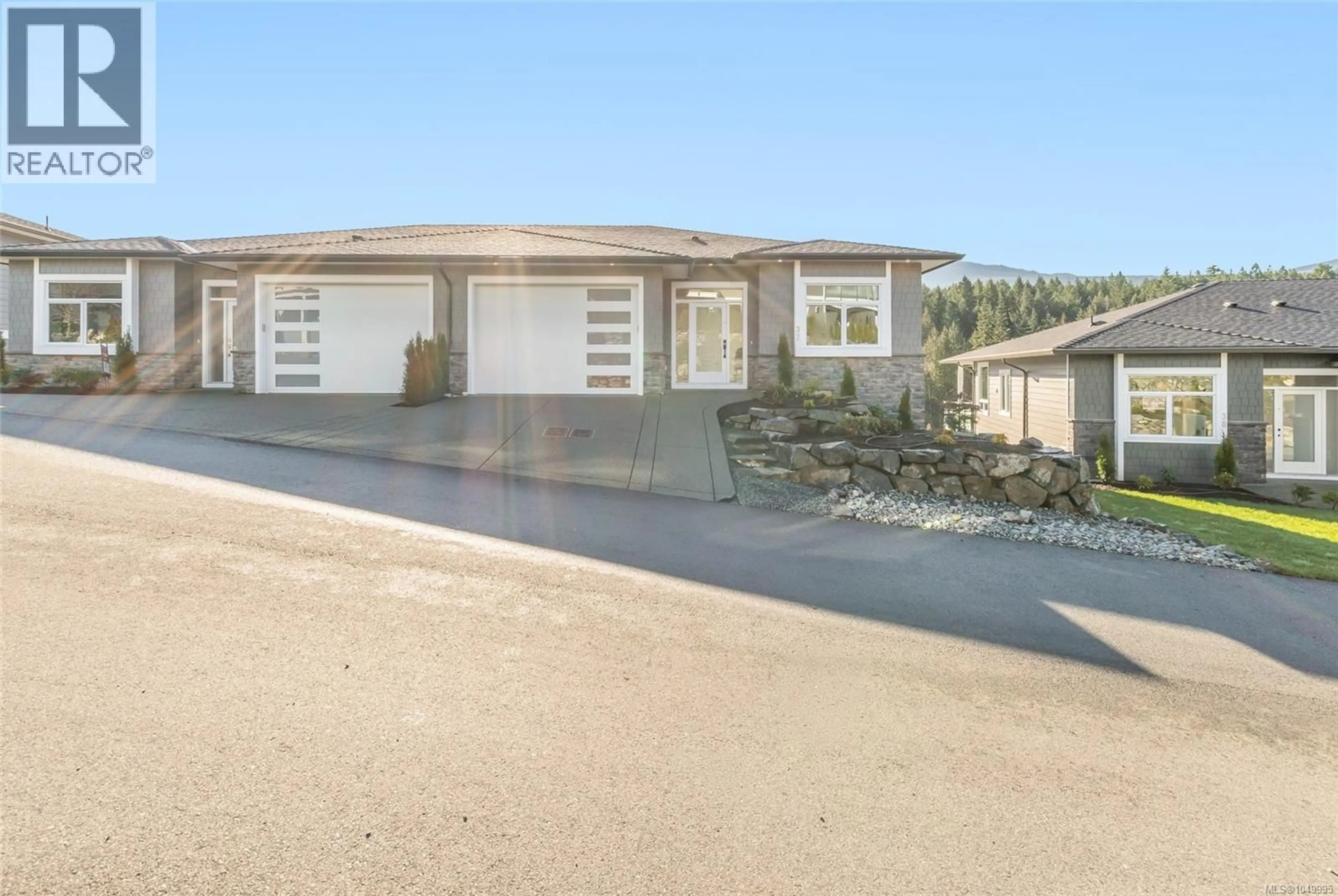 Home with vinyl exterior material, street for 41 - 626 FARRELL ROAD, Ladysmith British Columbia V9G0A2