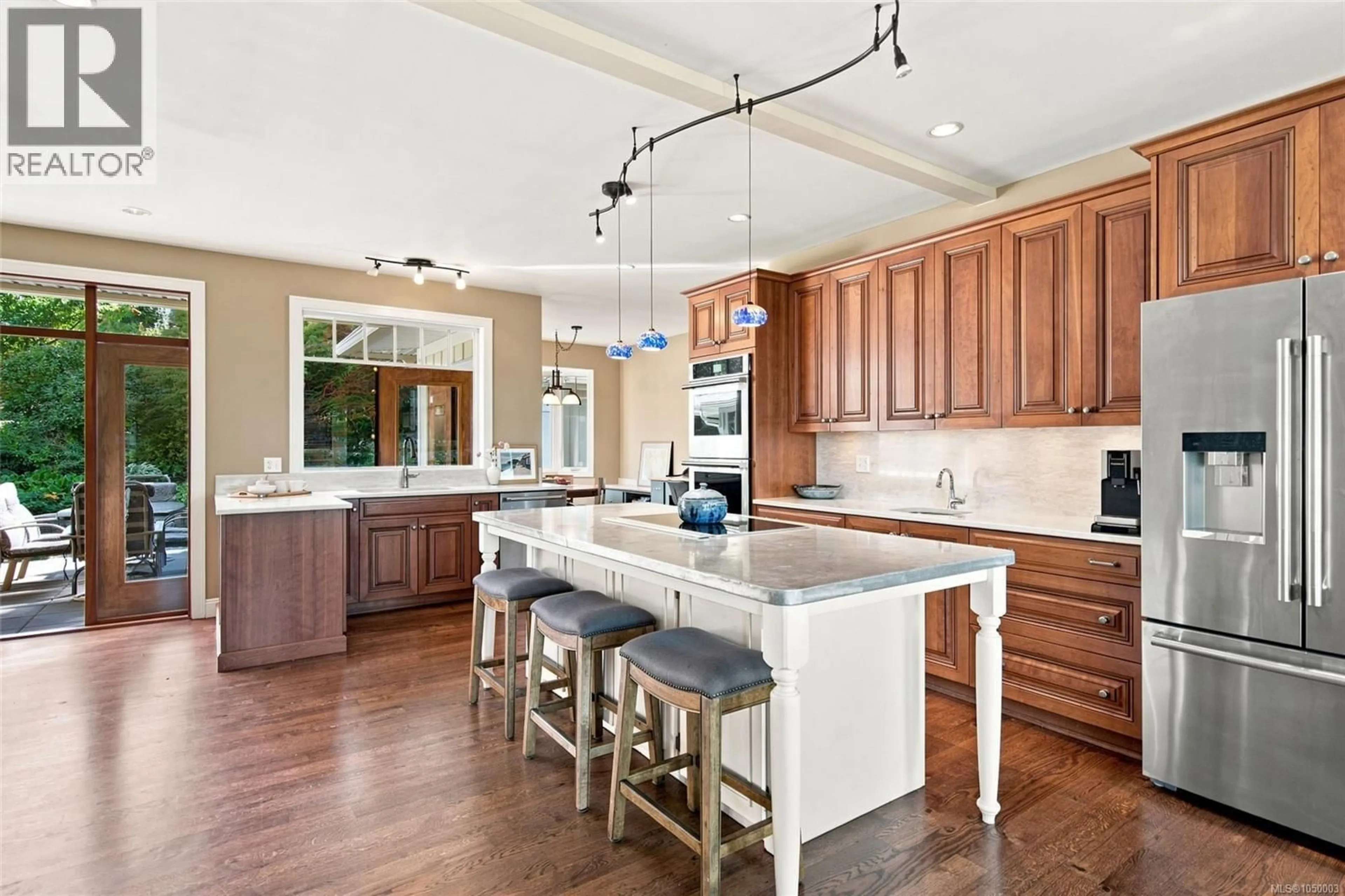 Open concept kitchen, ceramic/tile floor for 5455 BAYSHORE DRIVE, Nanaimo British Columbia V9V1G8