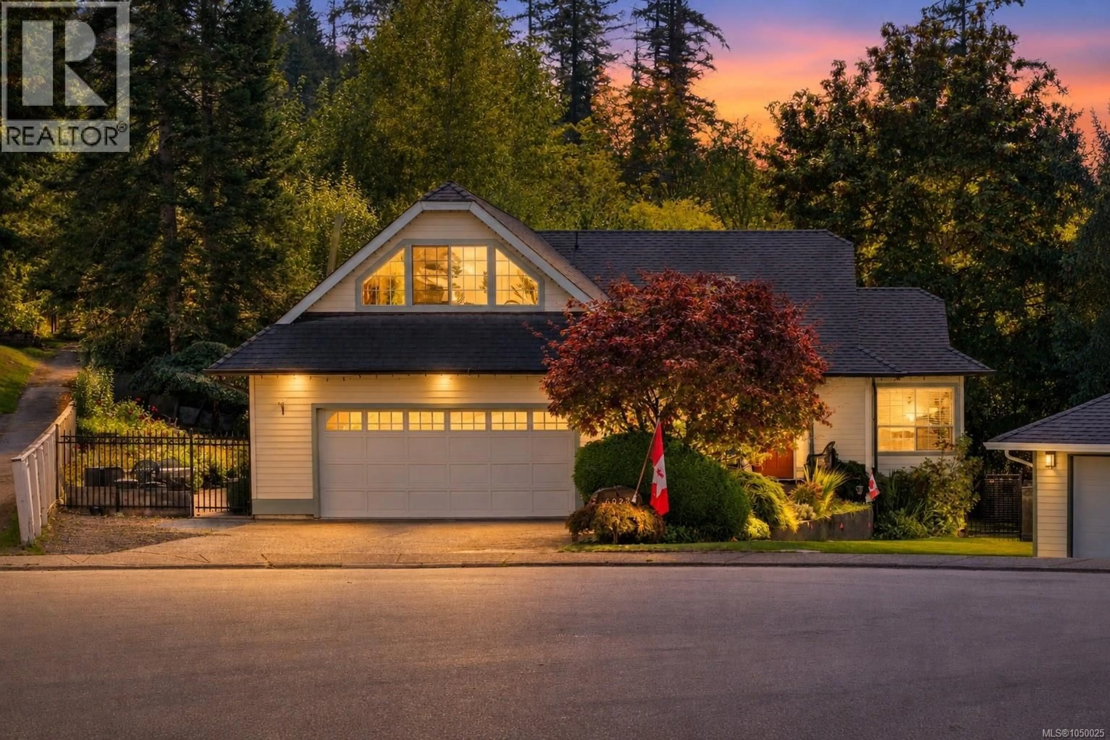 Indoor garage for 6023 STERLING DRIVE, Duncan British Columbia V9L5N2