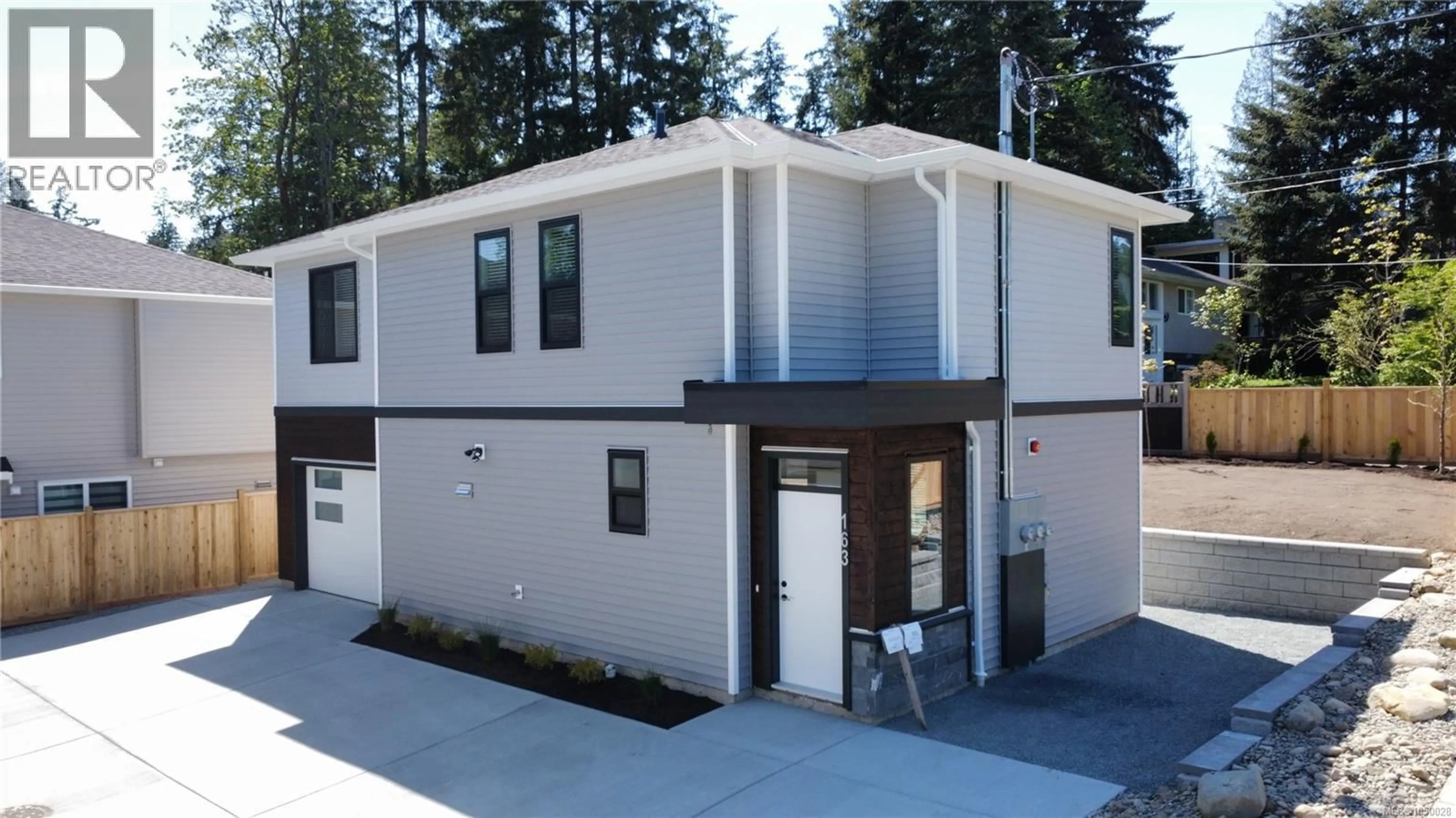 Home with vinyl exterior material, street for 163 ALBERTA ROAD, Nanaimo British Columbia V9X1A1